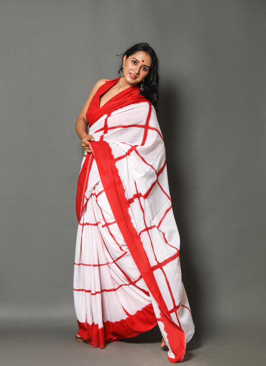 Printed Cotton Mulmul Saree With Blouse Piece