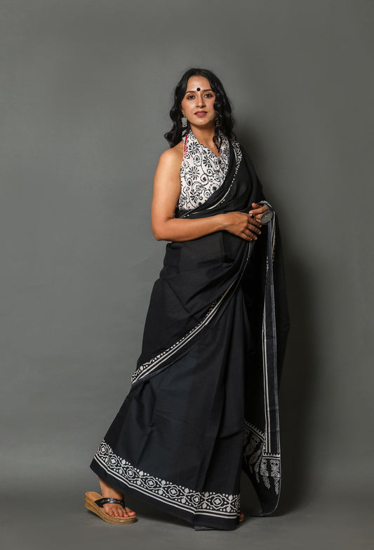 Black Cotton Mulmul Saree With Blouse Piece
