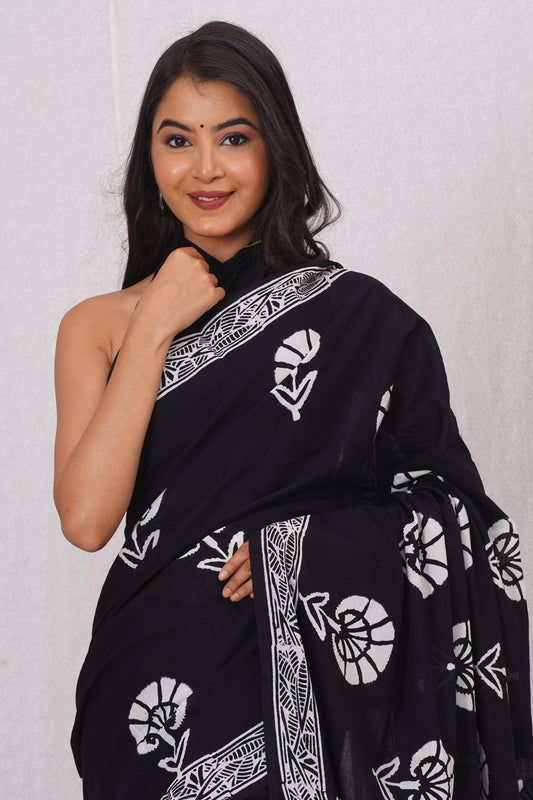 Black and White Floral Print Cotton Mulmul Saree With Blouse Piece