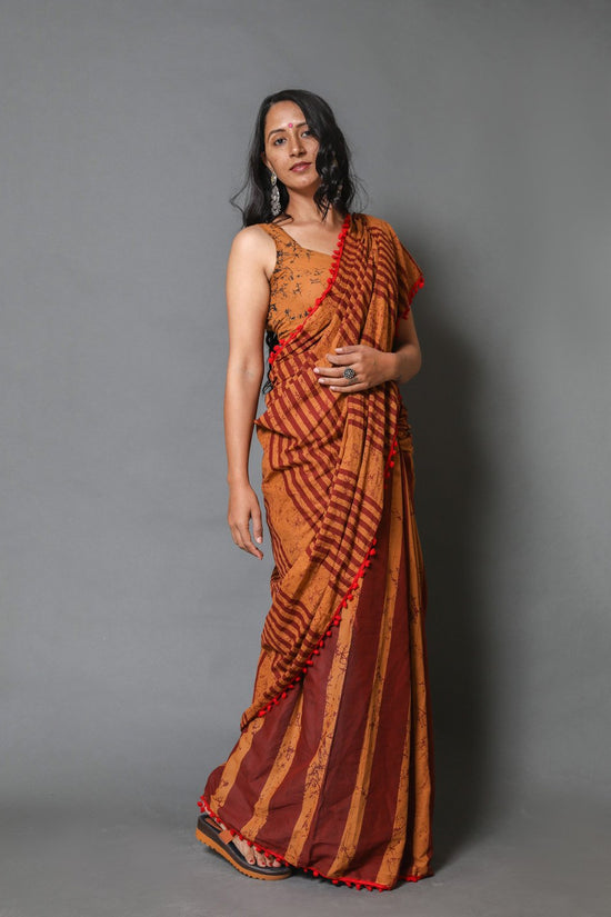 Pompom Lace Mulmul Cotton Saree (Brown)
