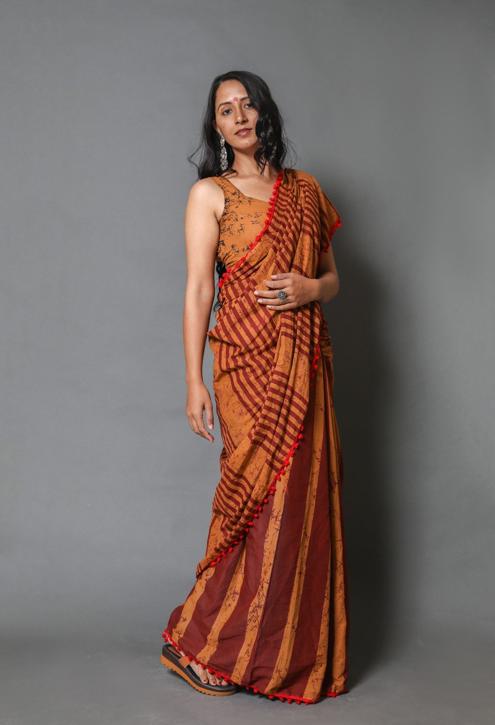 Pompom Lace Mulmul Cotton Saree (Brown)