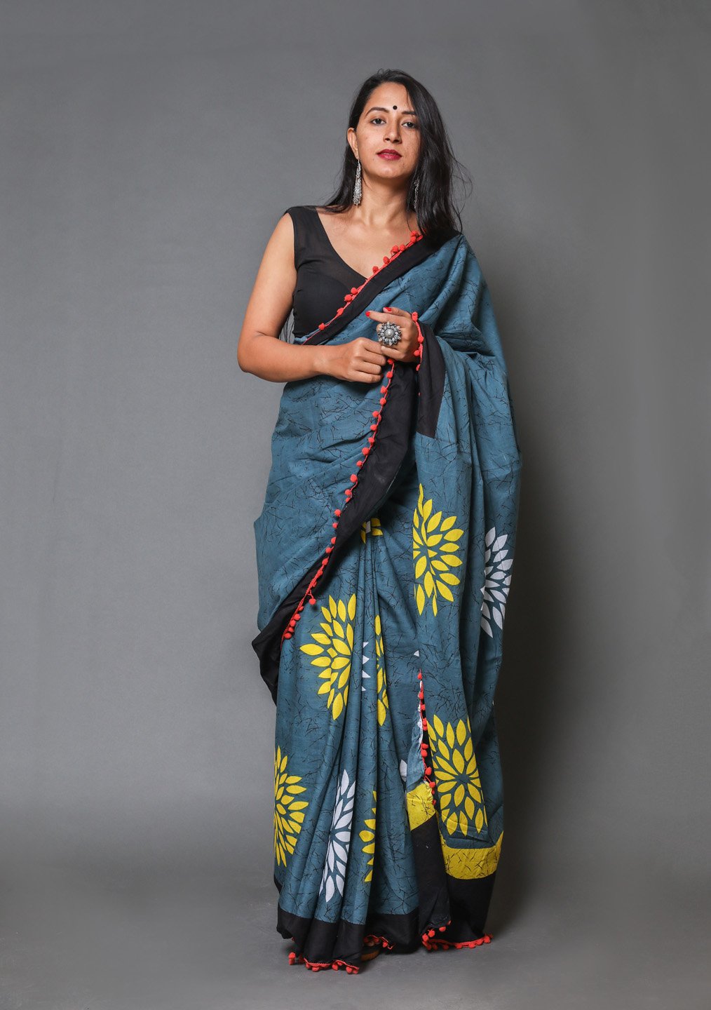 Pompom Lace Mulmul Cotton Saree (Floral Print)