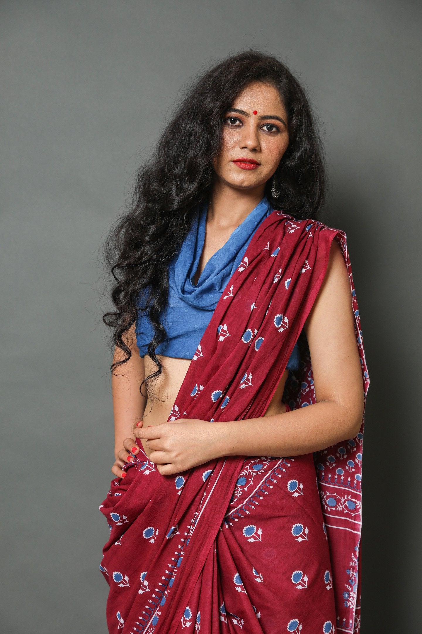Maroon Buta Cotton Mulmul Saree With Blouse Piece