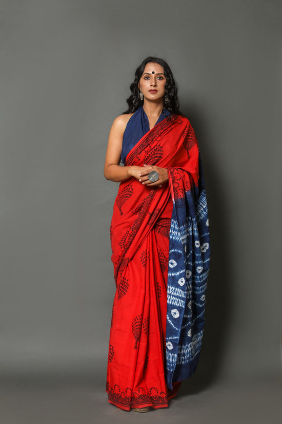 Red & Blue Cotton Mulmul Saree With Blouse Piece