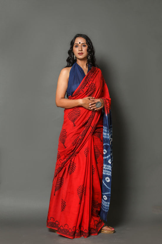 Red & Blue Cotton Mulmul Saree With Blouse Piece