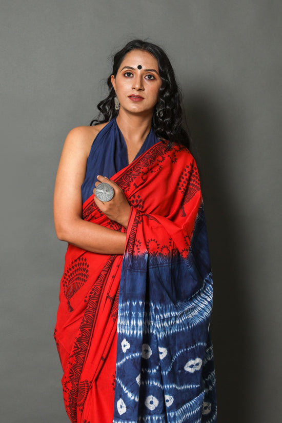 Red & Blue Cotton Mulmul Saree With Blouse Piece