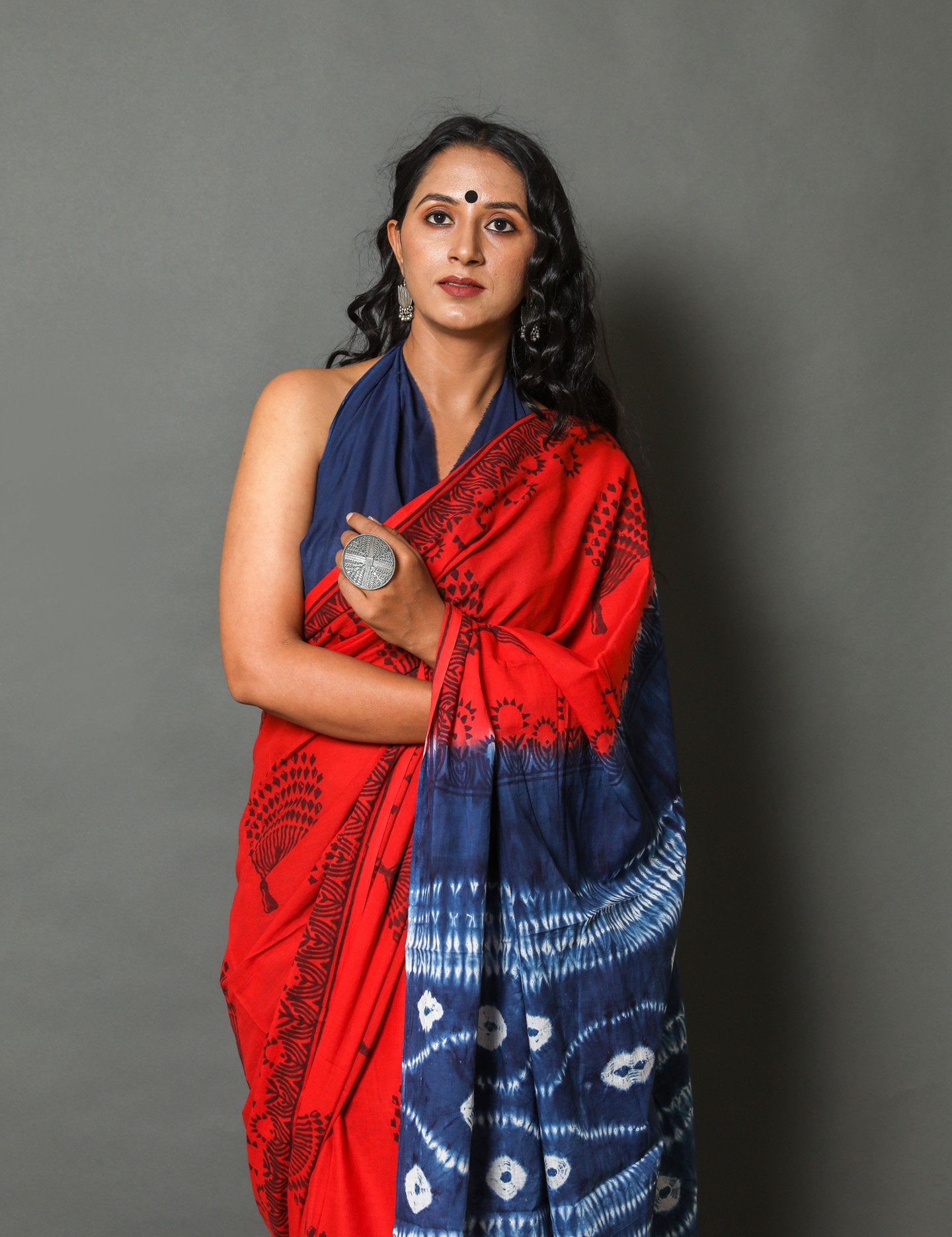 Red & Blue Cotton Mulmul Saree With Blouse Piece