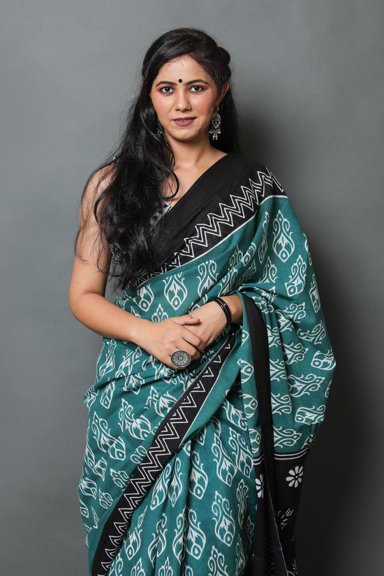 Dark Green Printed  Cotton Mulmul Saree With Blouse Piece
