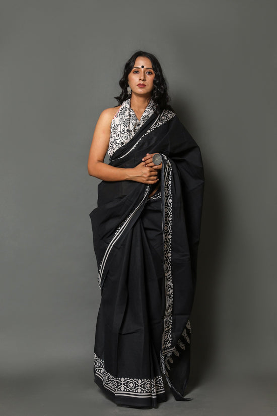 Black Cotton Mulmul Saree With Blouse Piece