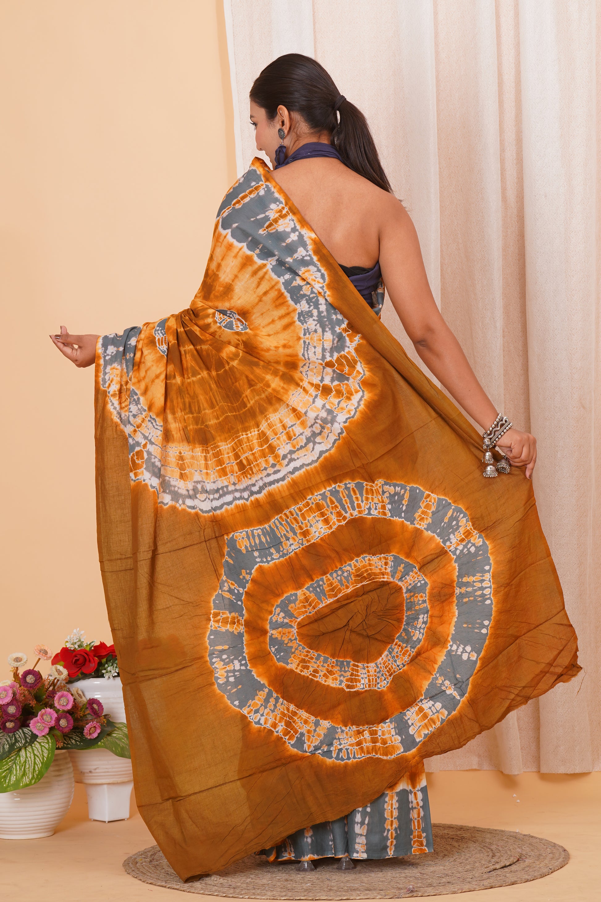 Golden Yellow Cotton Mulmul Saree With Blouse Piece