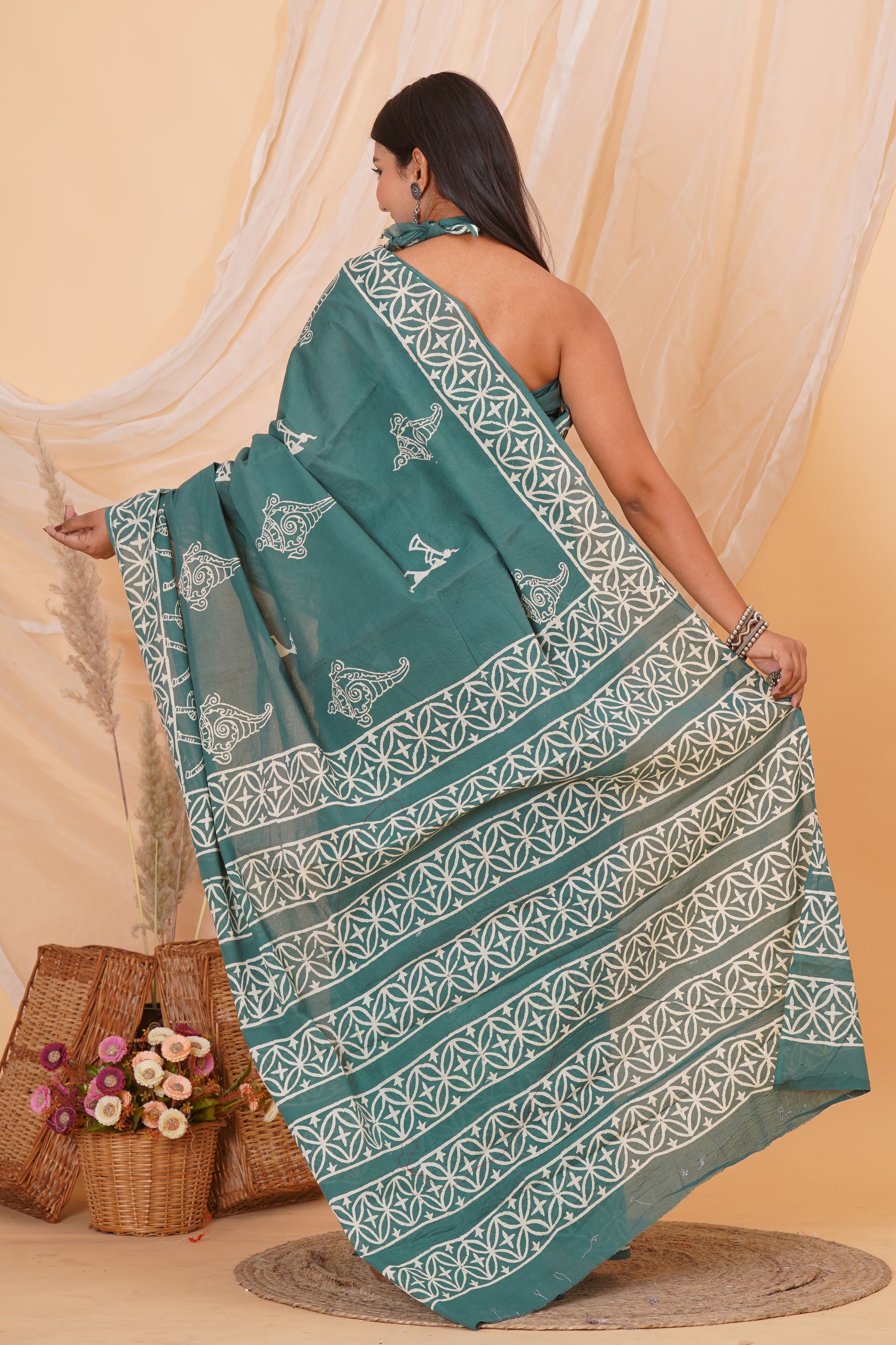 Teal Cotton Mulmul Saree With Blouse Piece