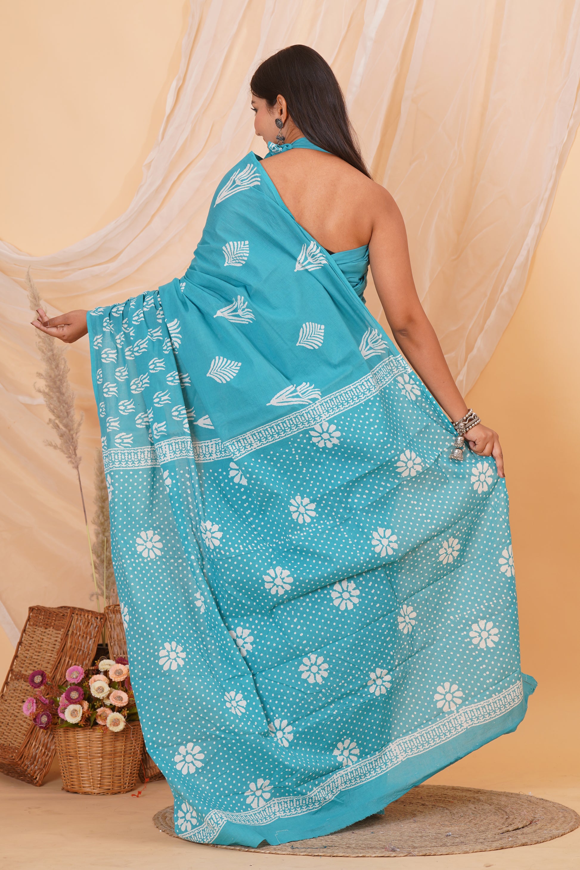 Light Blue Cotton Mulmul Saree With Blouse Piece