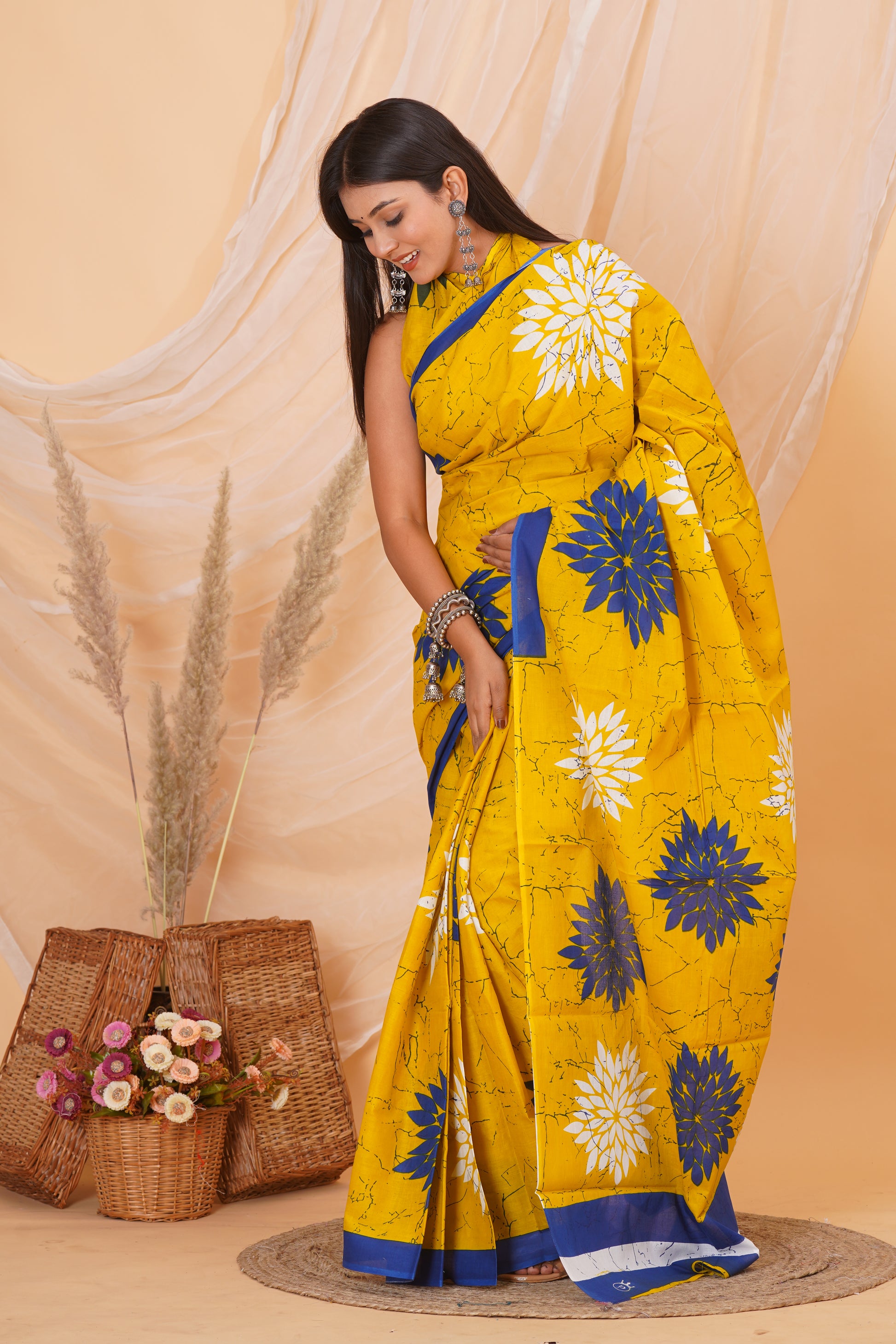 Yellow Cotton Mulmul Saree With Blouse Piece