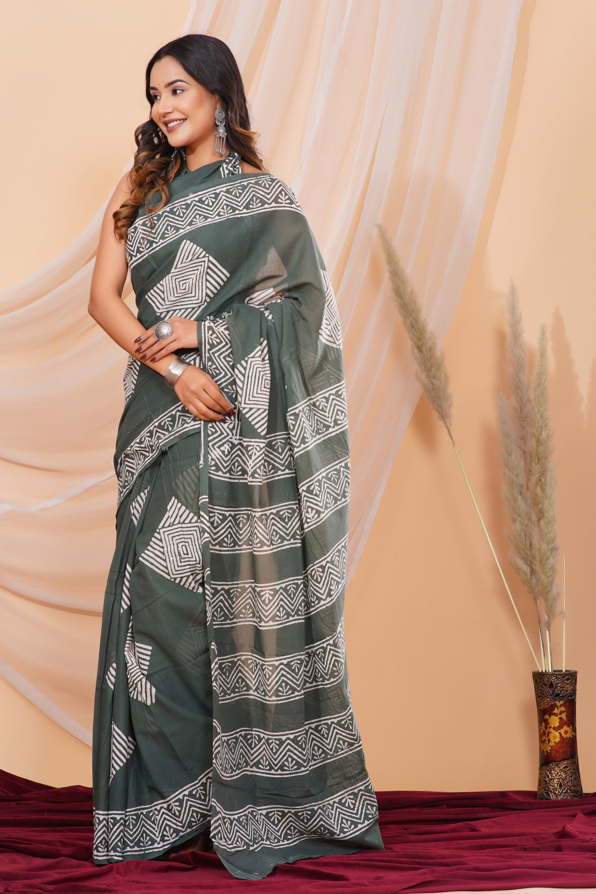 Jaipuri Hand Block Print Pure Soft Cotton Mulmul Saree With Blouse Piece