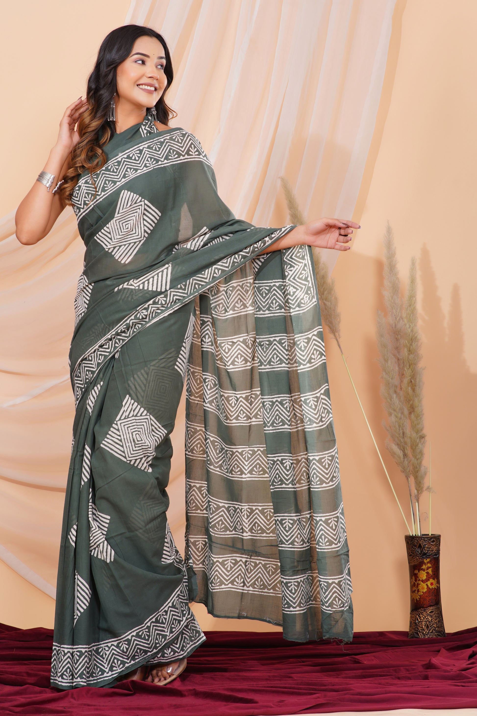 Jaipuri Hand Block Print Pure Soft Cotton Mulmul Saree With Blouse Piece