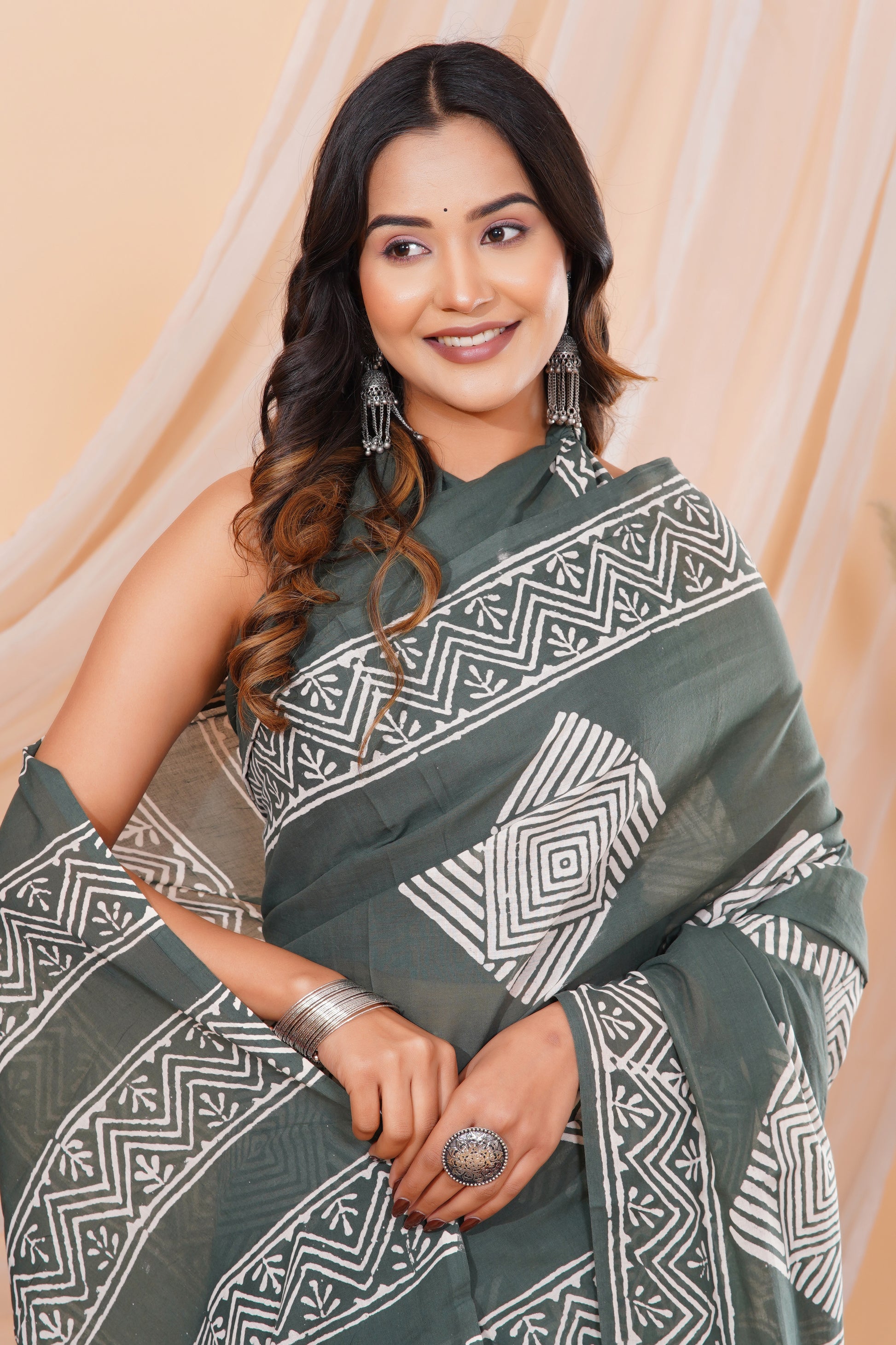 Jaipuri Hand Block Print Pure Soft Cotton Mulmul Saree With Blouse Piece