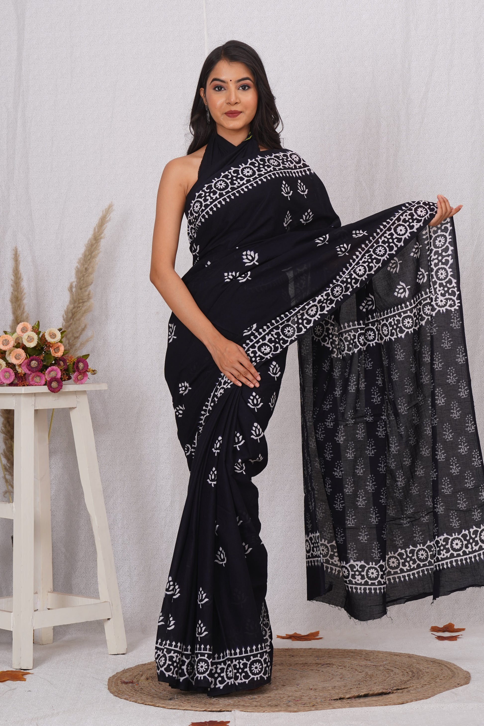 Black with White print Cotton Mulmul Saree With Blouse Piece