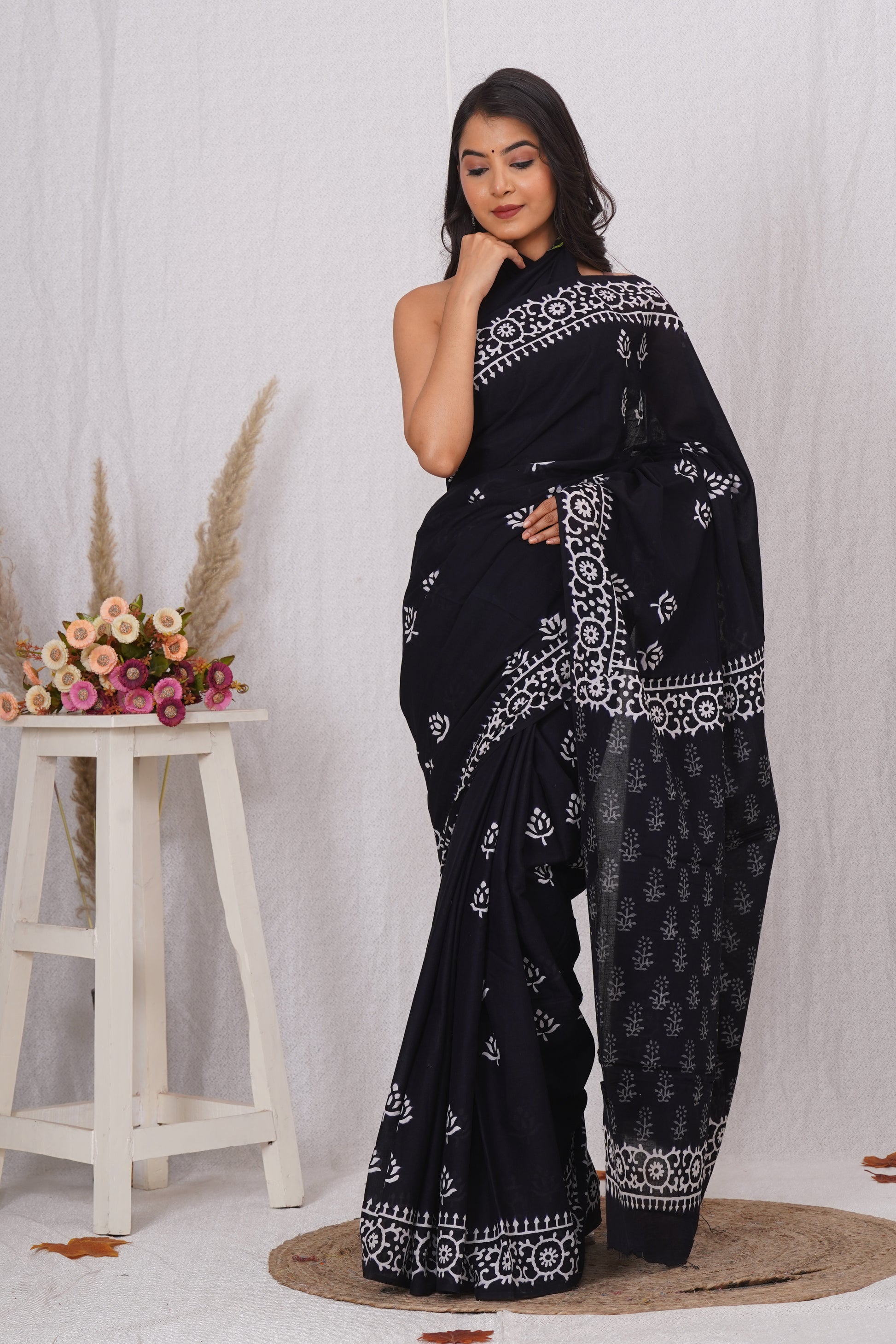 Black with White print Cotton Mulmul Saree With Blouse Piece