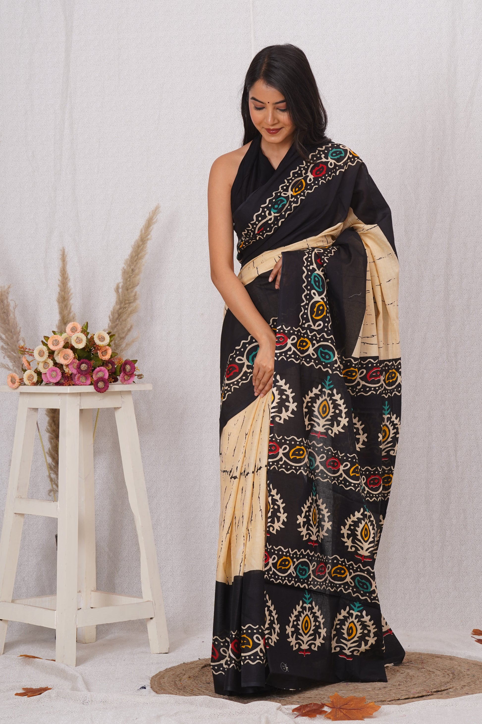 Beige and Black Cotton Mulmul Saree With Blouse Piece