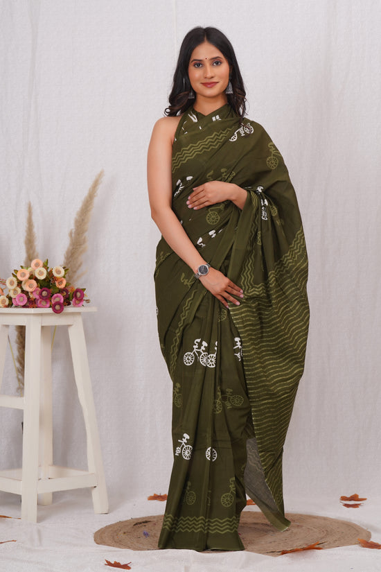 Dark Green Cotton Mulmul Saree With Blouse Piece