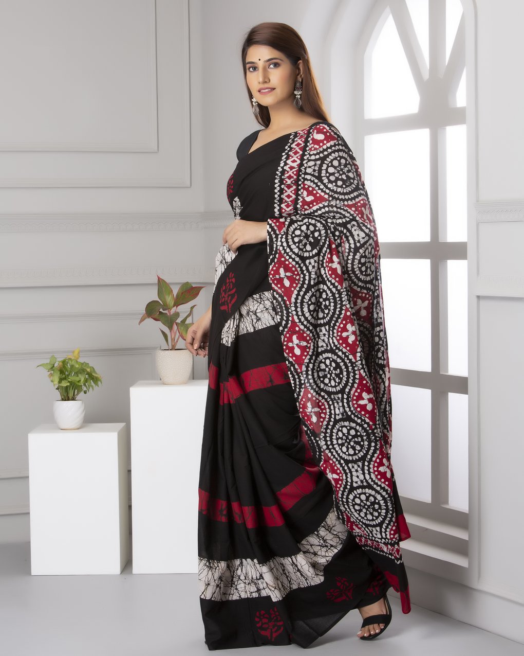 Printed Cotton Mulmul Saree With Blouse Piece