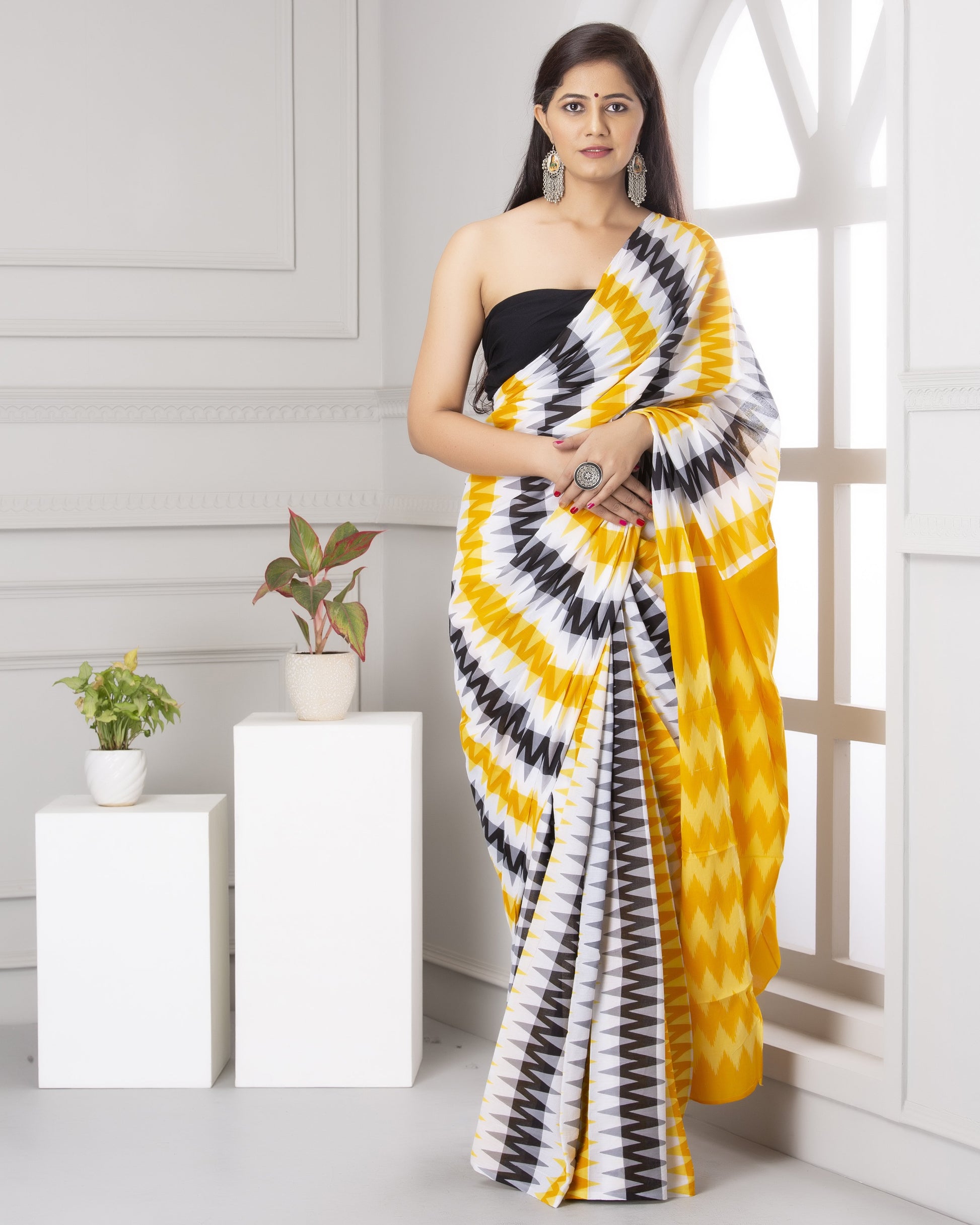 Printed Cotton Mulmul Saree With Blouse Piece