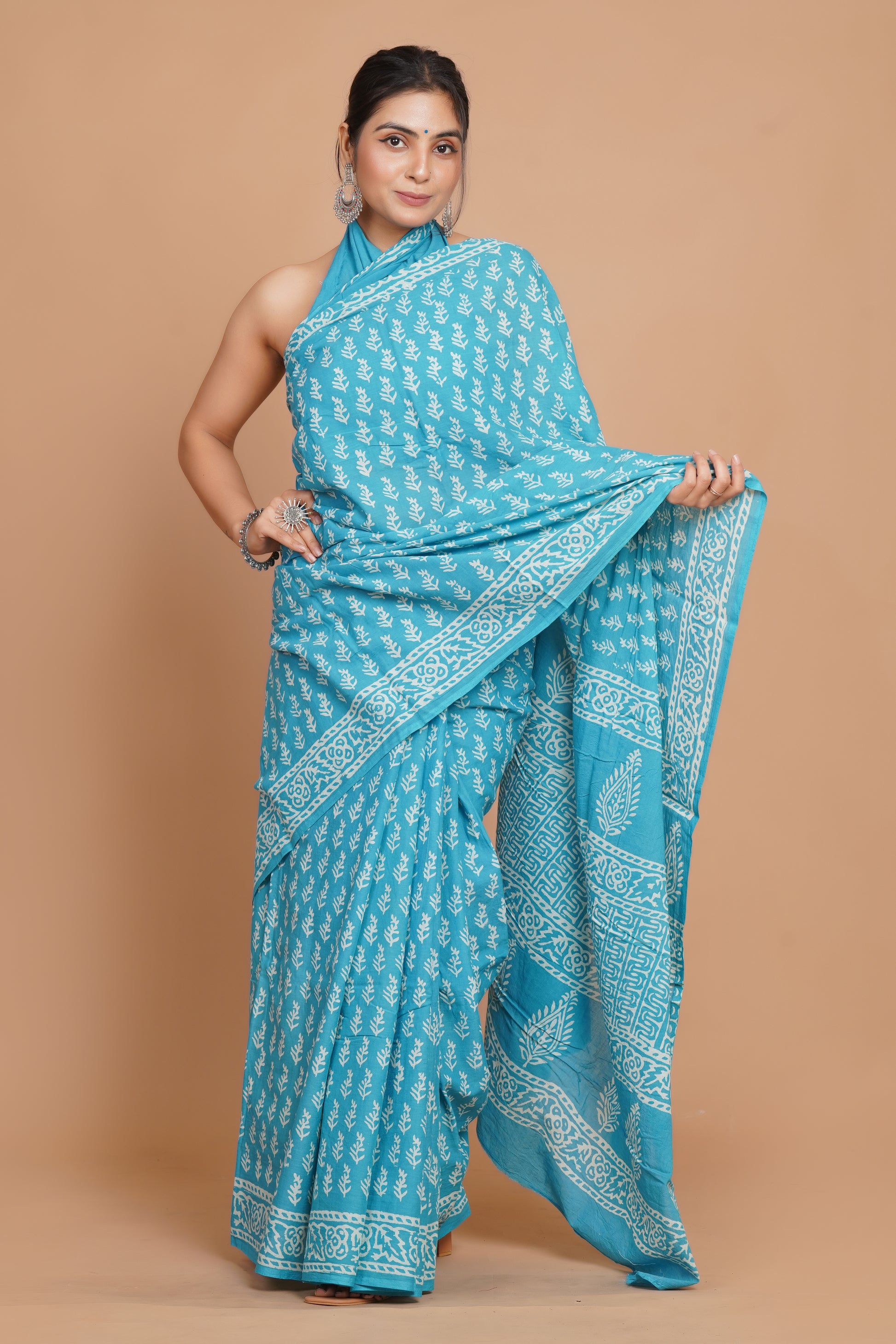 Bagru Print Mulmul Cotton Saree – Floral Buti Print