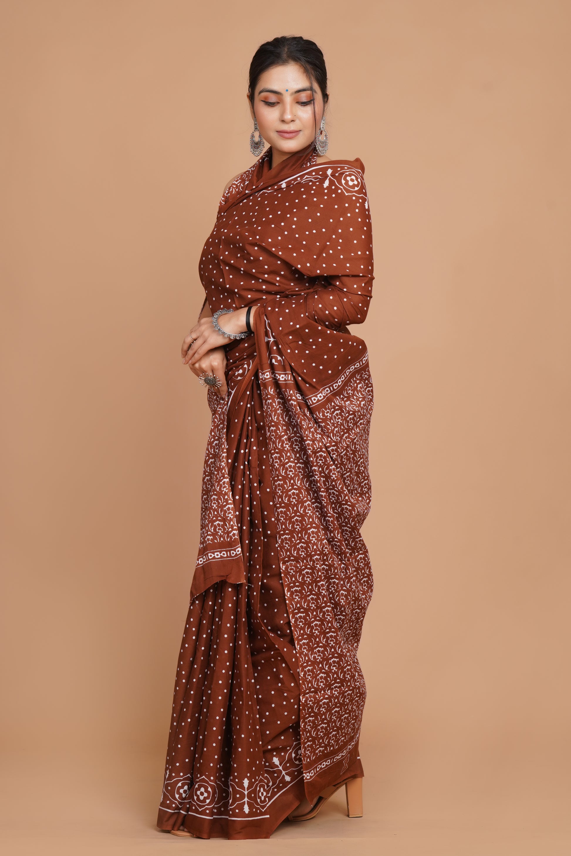 Bagru Print Mulmul Cotton Saree – Floral Buti Print (Copy)