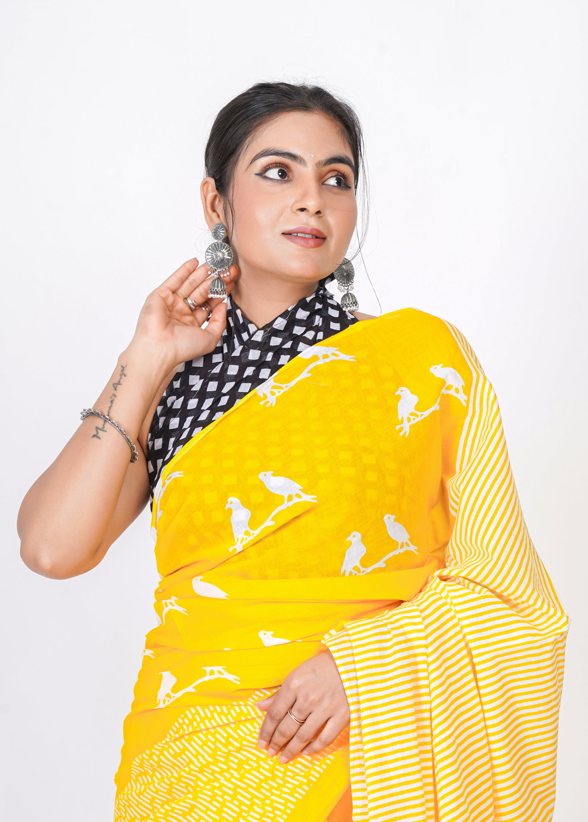 Bagru Print Mulmul Cotton Saree – Bird Motif Print