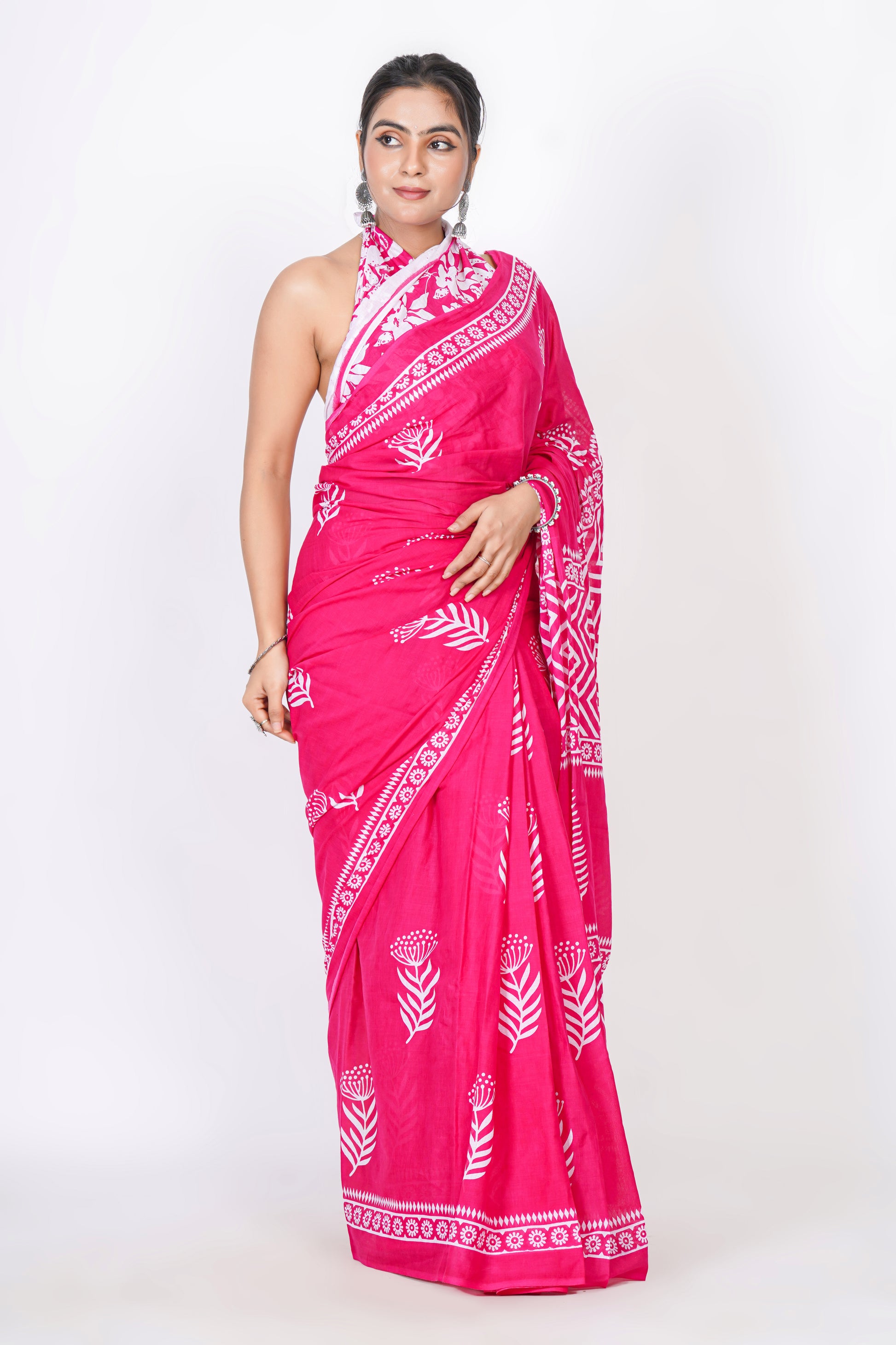 Bagru Print Mulmul Cotton Saree – Floral Buti Print