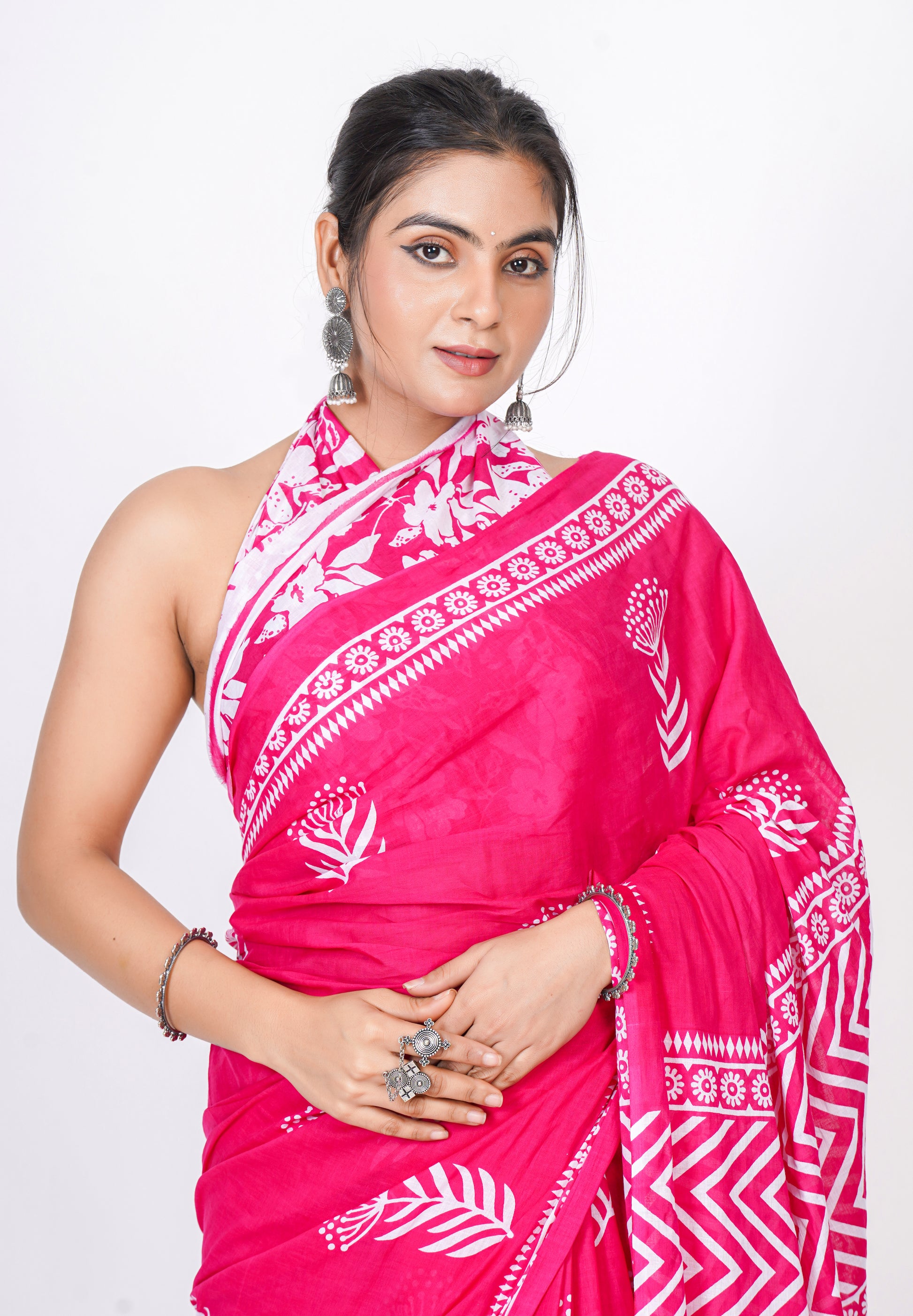 Bagru Print Mulmul Cotton Saree – Floral Buti Print
