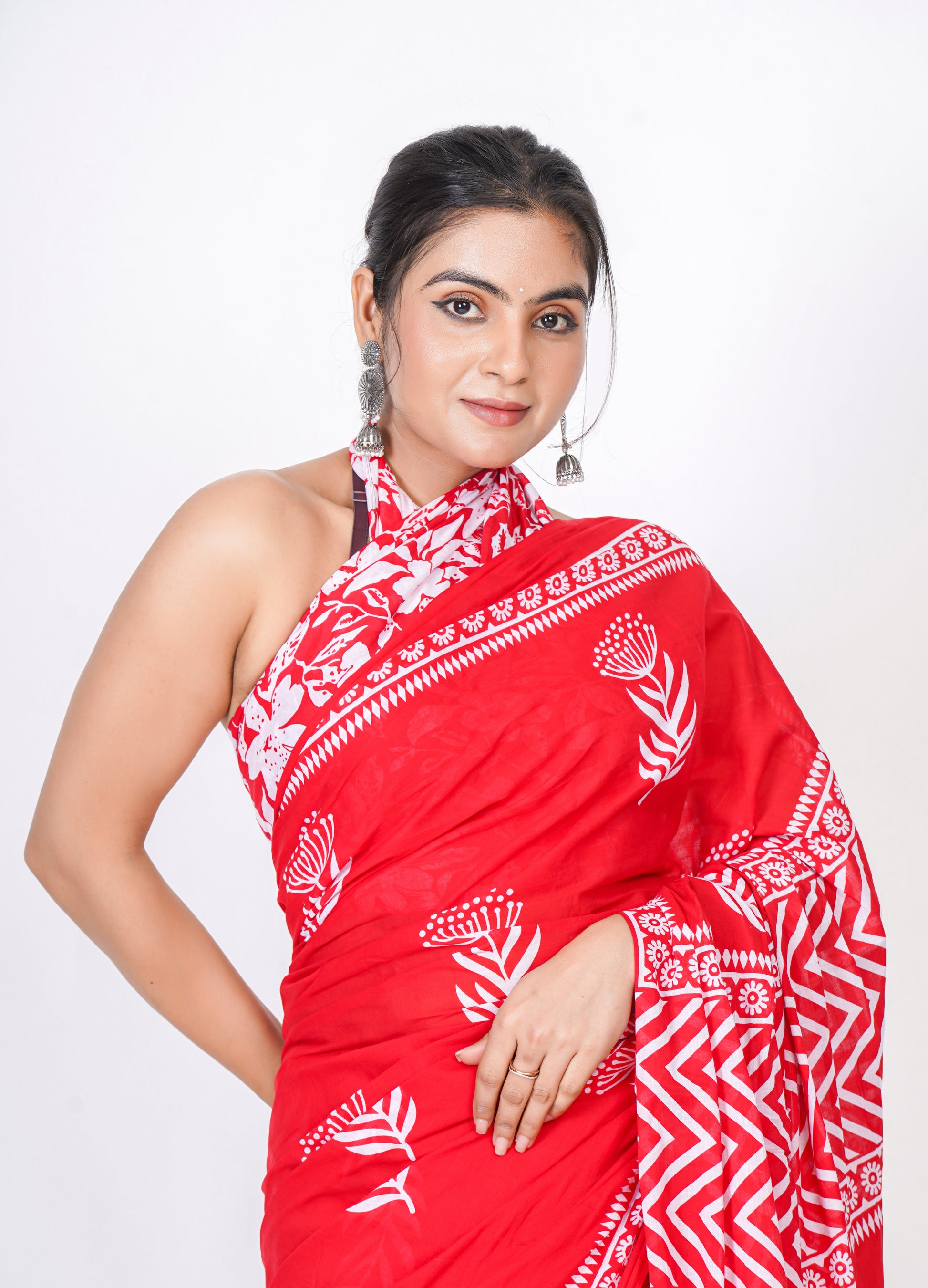 Bagru Print Mulmul Cotton Saree – Floral Buti Print