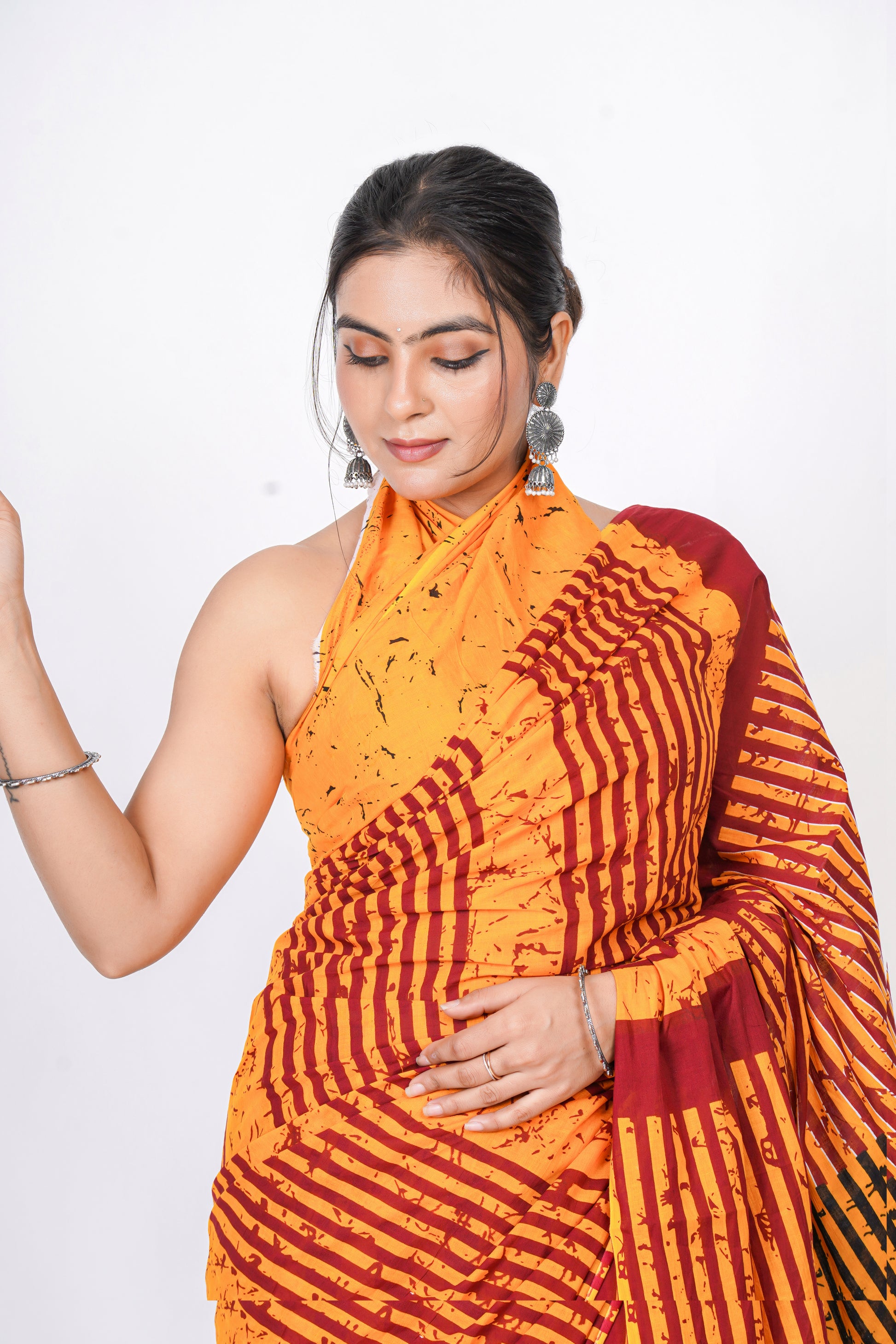 Bagru Print Mulmul Cotton Saree – Abstract Brush Print