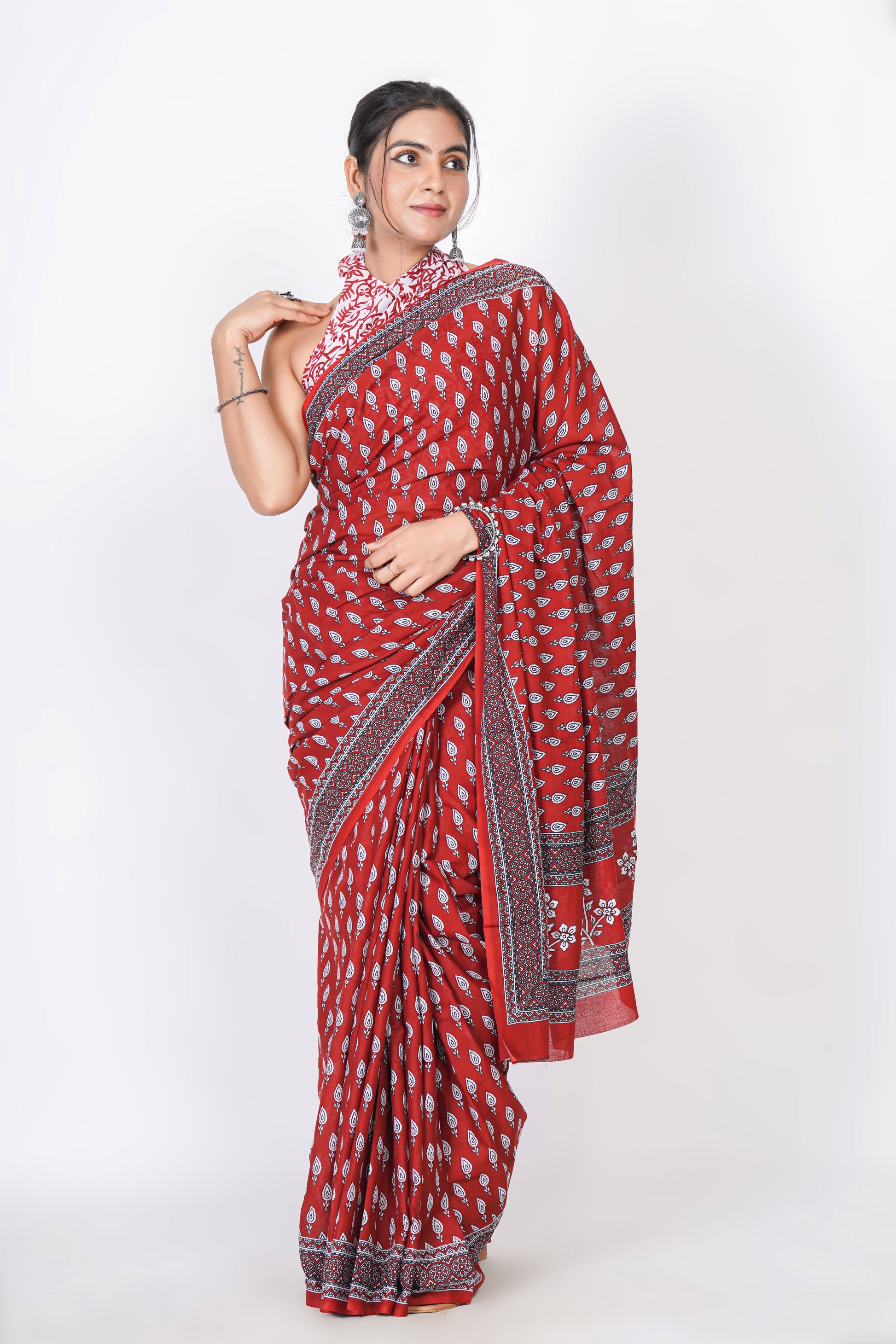 Bagru Print Mulmul Cotton Saree – Leaf Buti Print