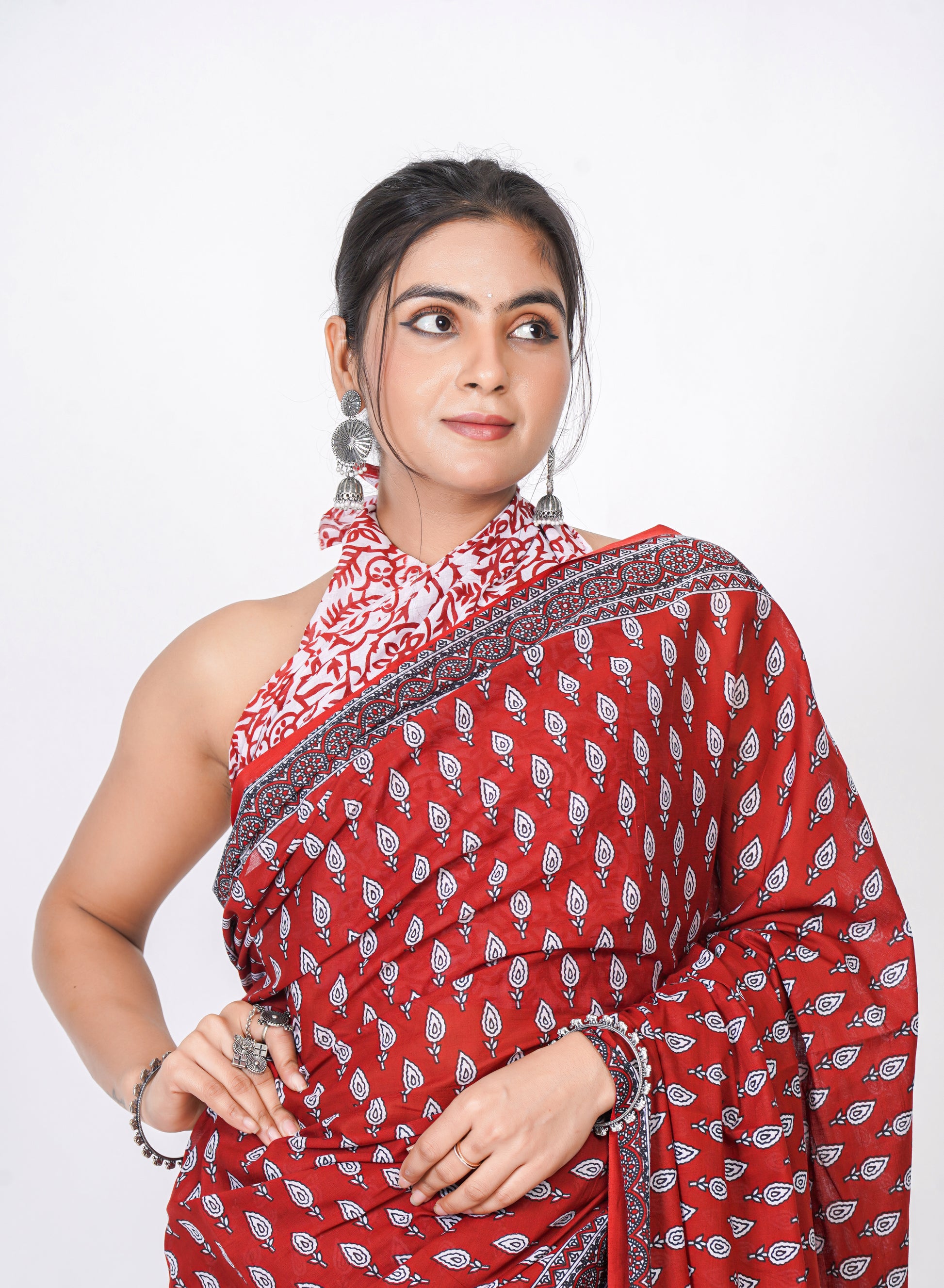 Bagru Print Mulmul Cotton Saree – Leaf Buti Print