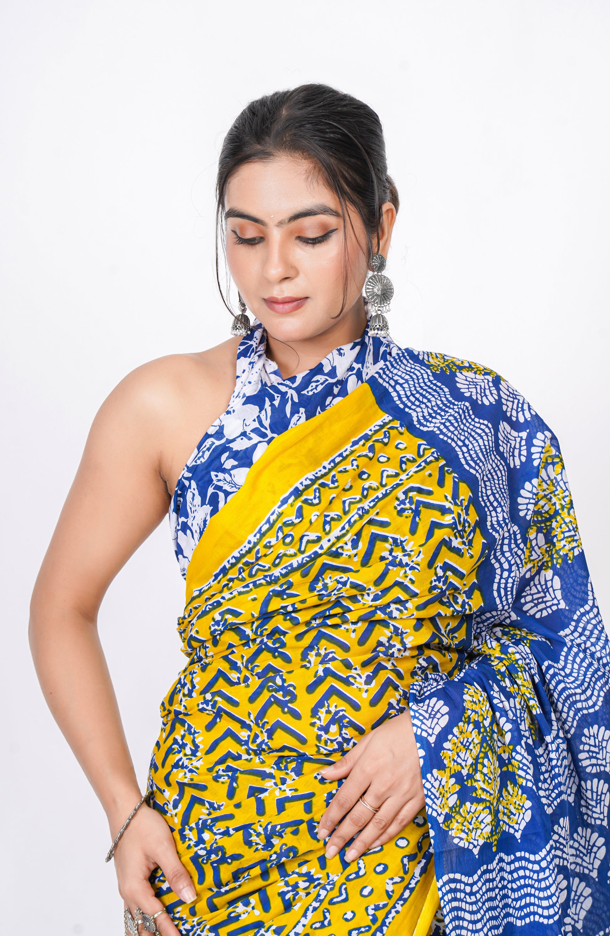 Bagru Print Mulmul Cotton Saree – Leaf Buti Print
