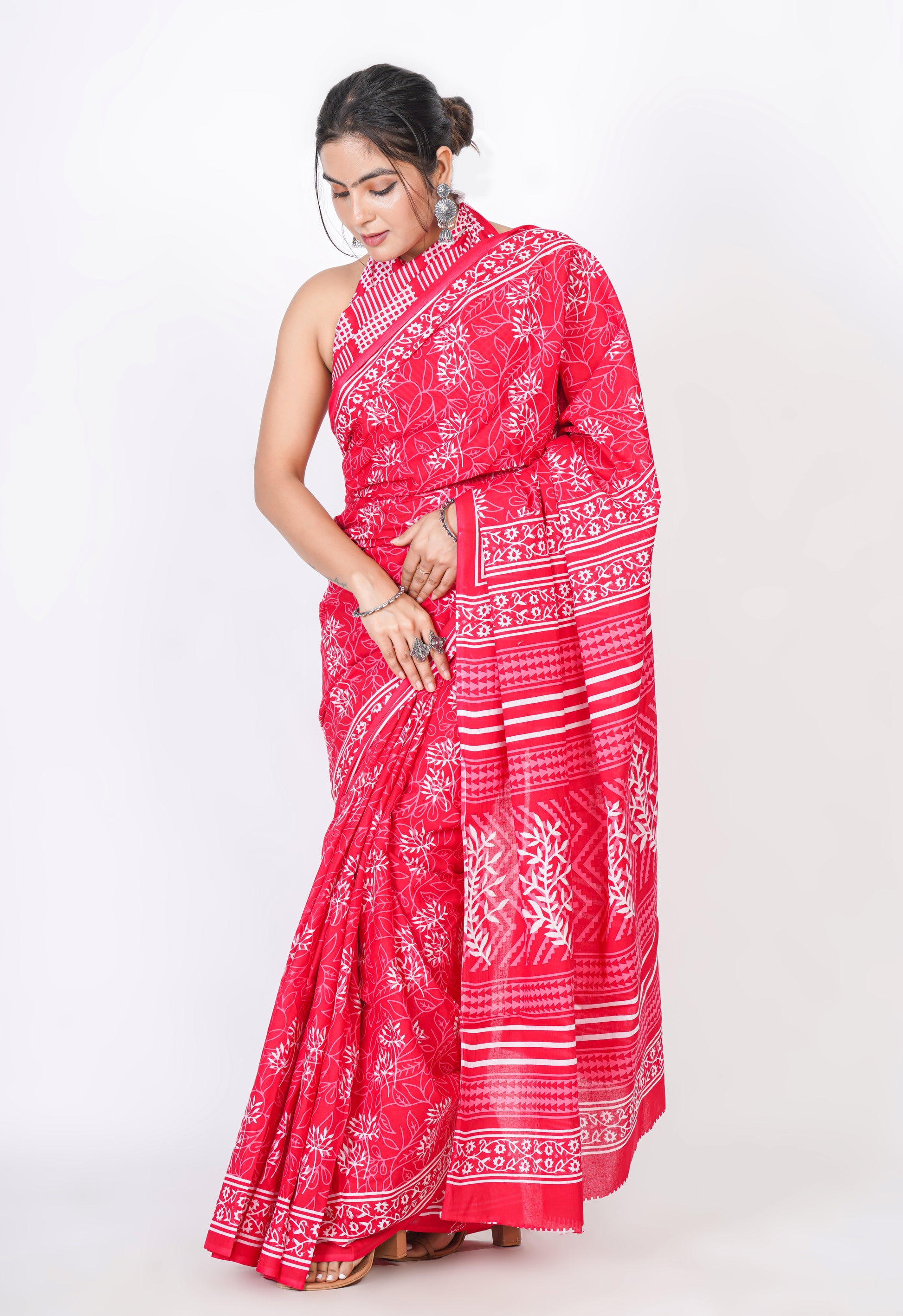 Bagru Print Mulmul Cotton Saree – Leaf Buti Print