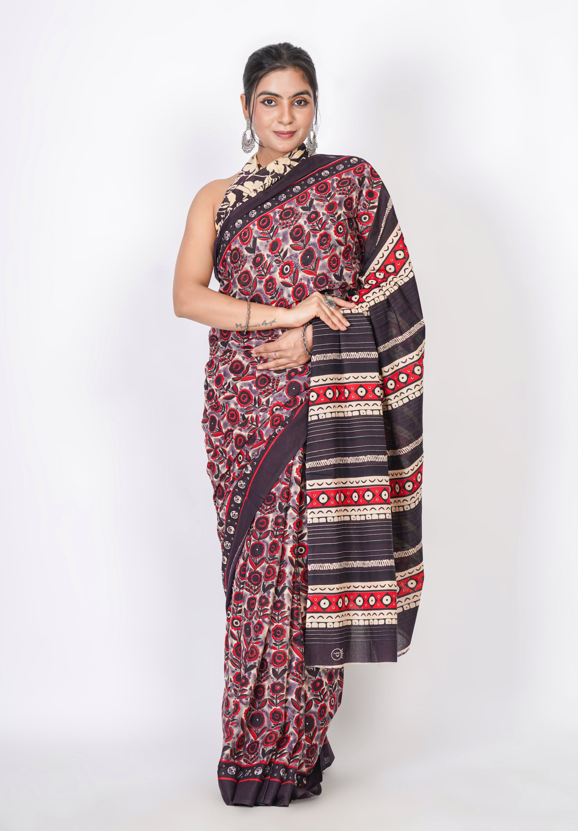 Bagru Print Mulmul Cotton Saree – Floral Buti Print