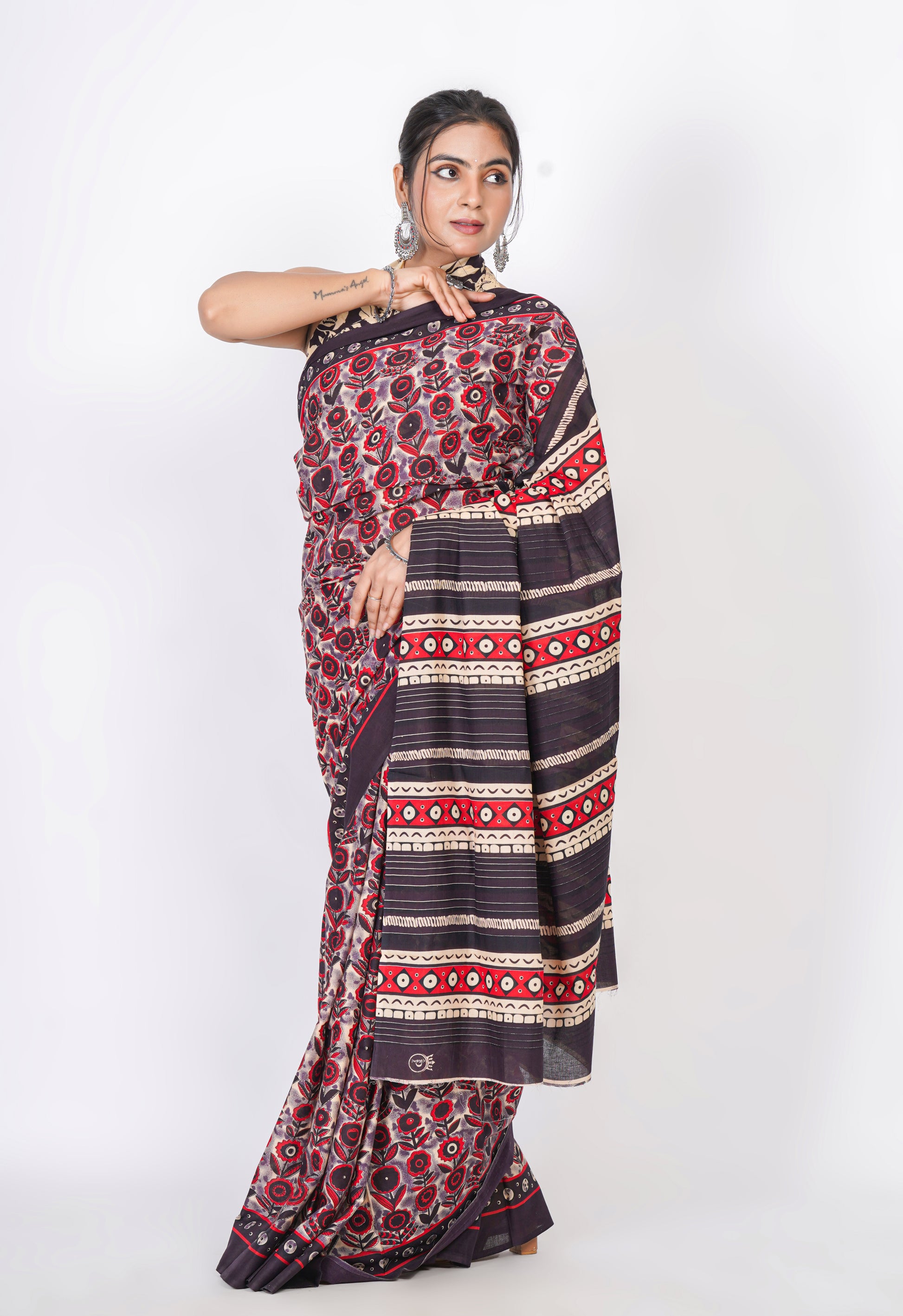 Bagru Print Mulmul Cotton Saree – Floral Buti Print