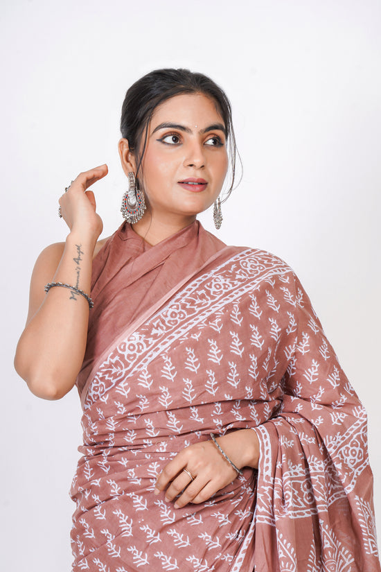 Bagru Print Mulmul Cotton Saree – Leaf Buti Print