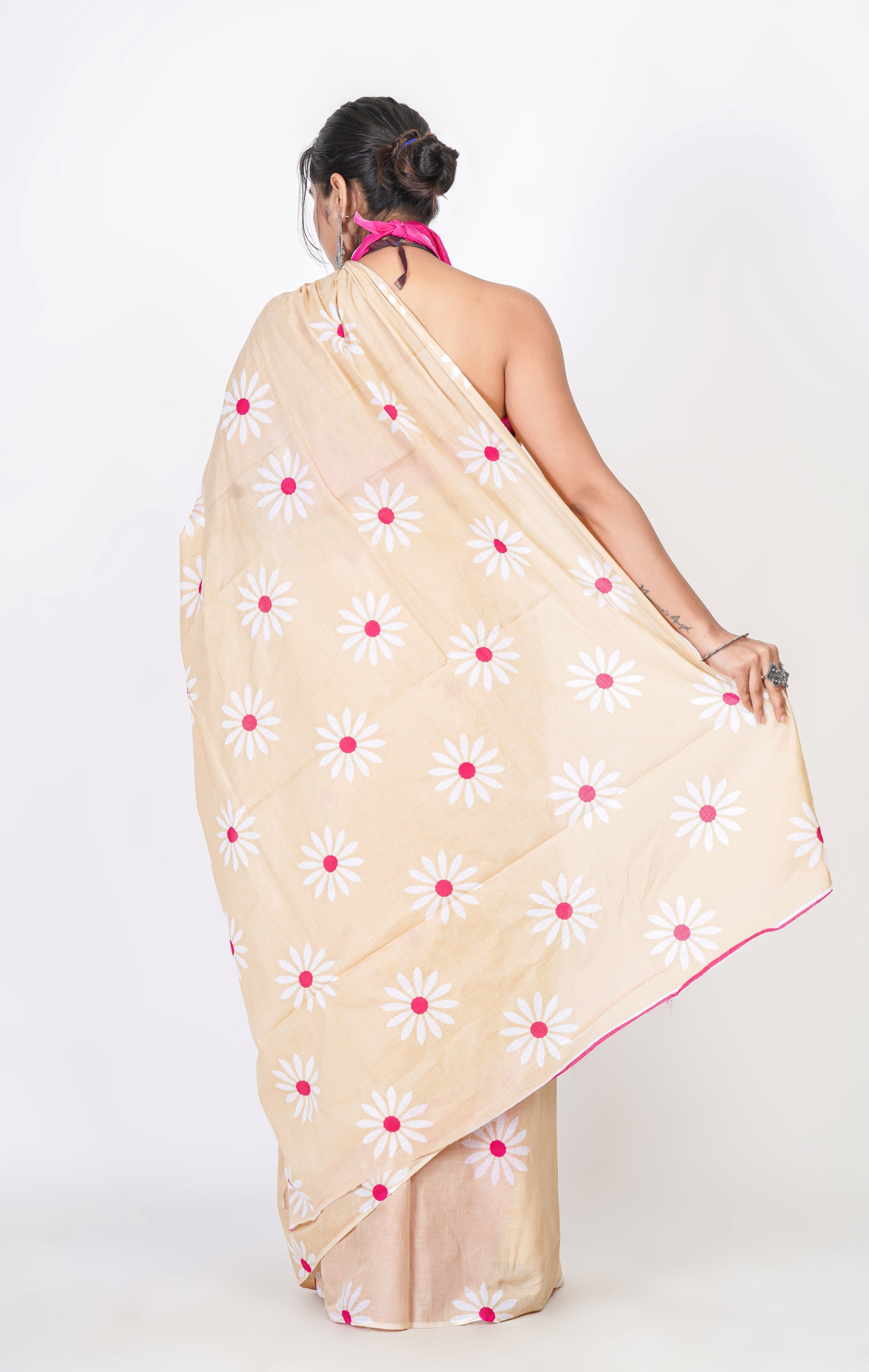 Bagru Print Mulmul Cotton Saree – Floral Buti Print