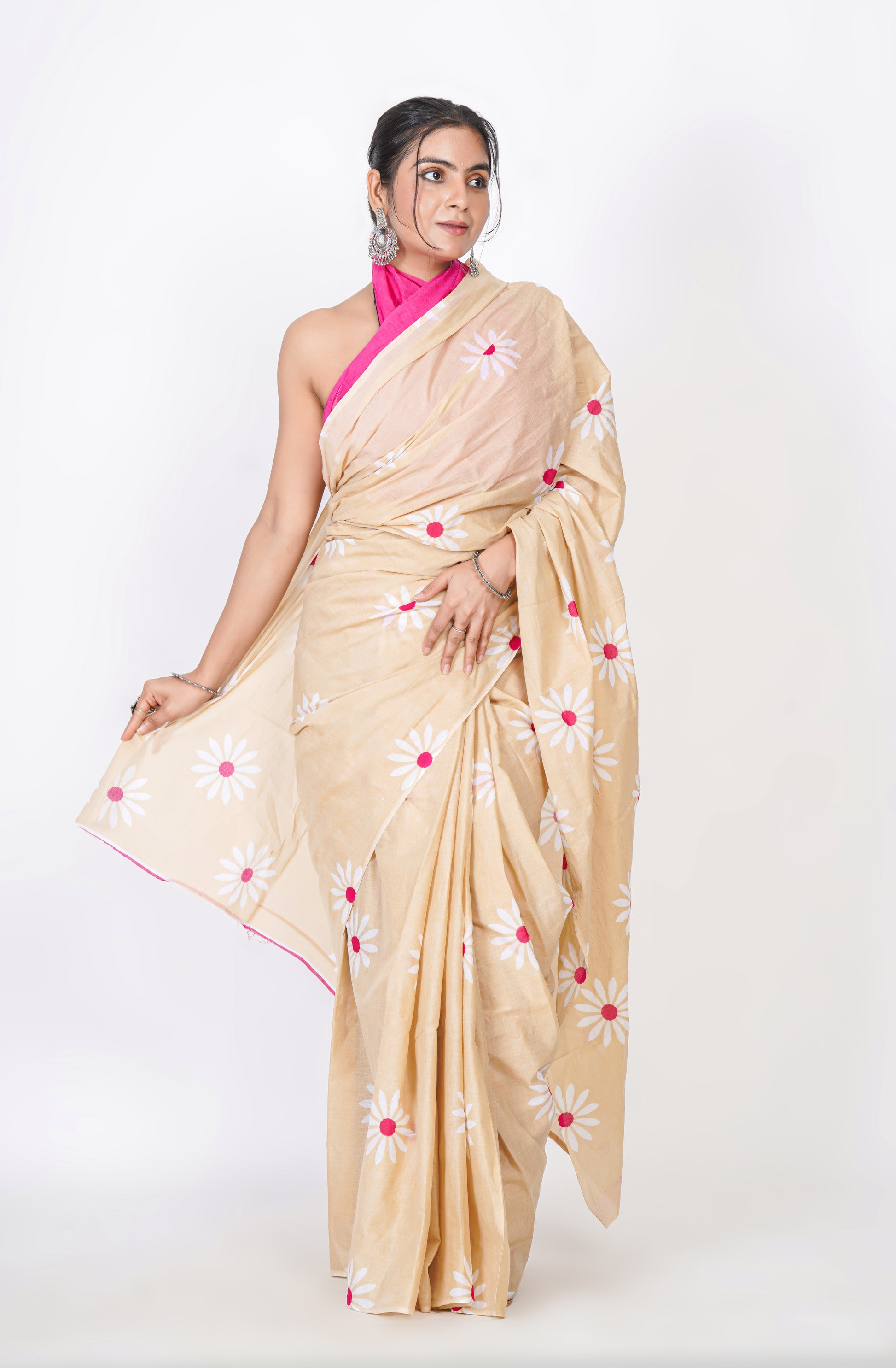 Bagru Print Mulmul Cotton Saree – Floral Buti Print