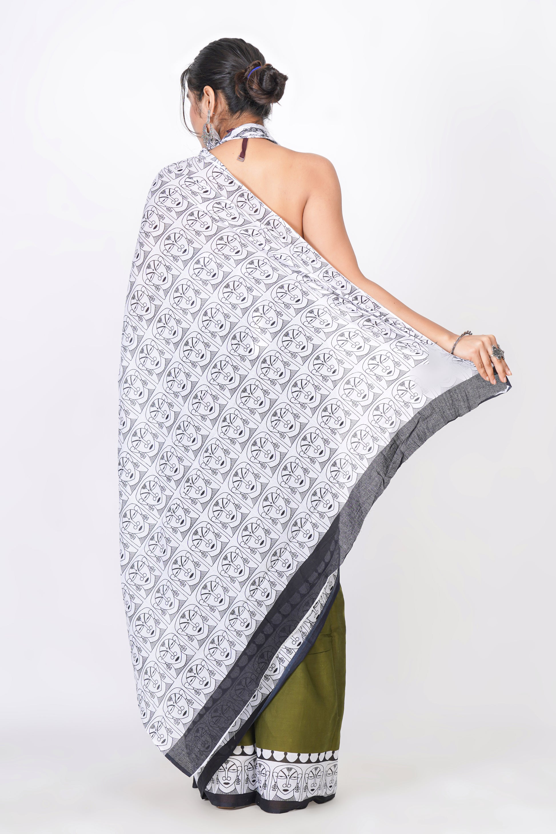 Bagru Print Mulmul Cotton Saree – Contemporary Face Print