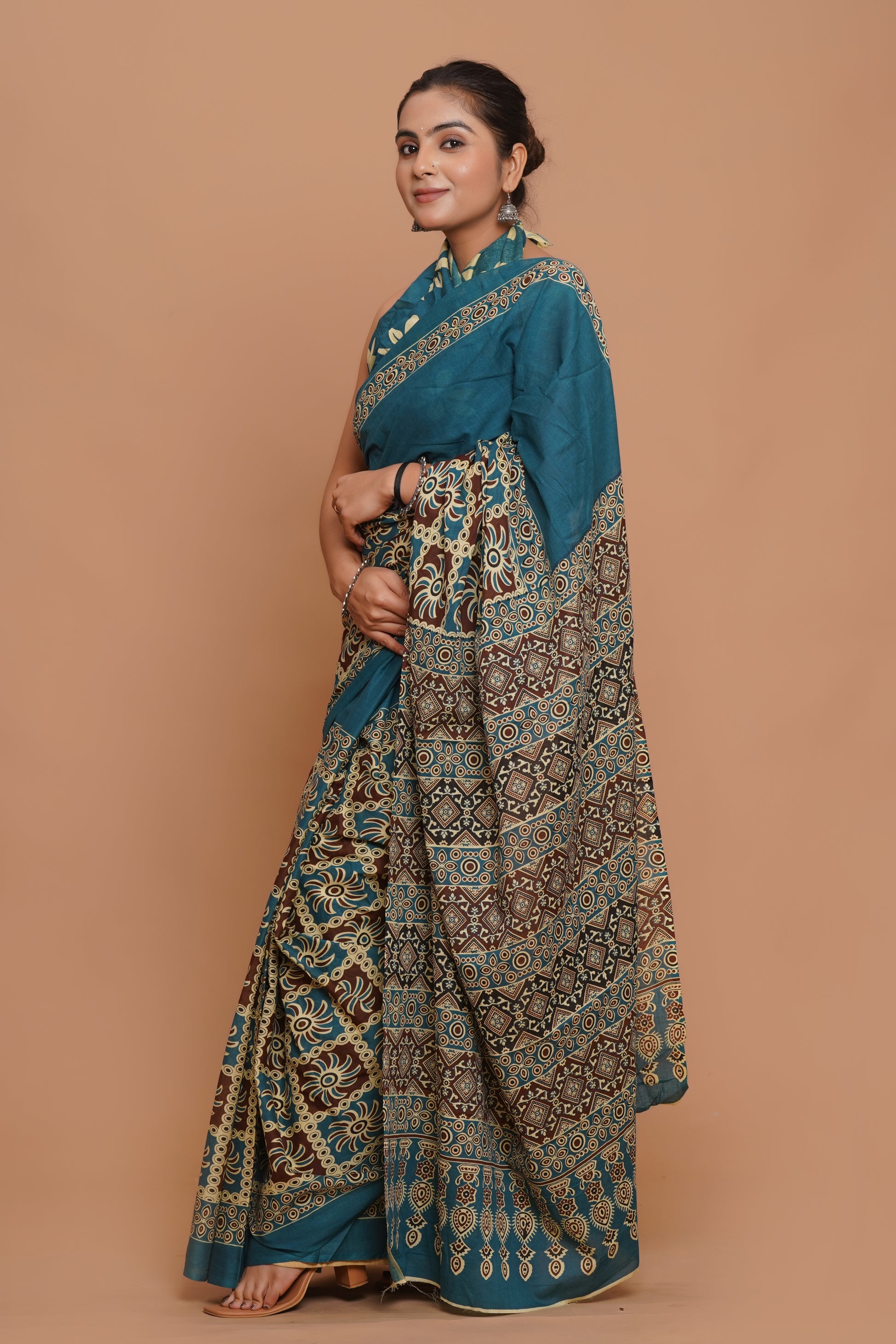 Bagru Print Mulmul Cotton Saree – Peacock Weave