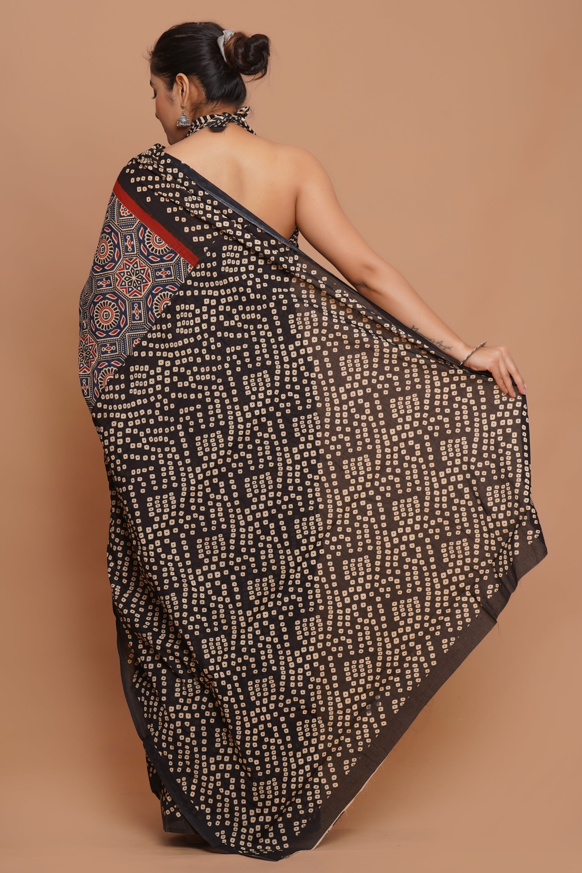 Bagru Print Mulmul Cotton Saree – Royal Dot Print