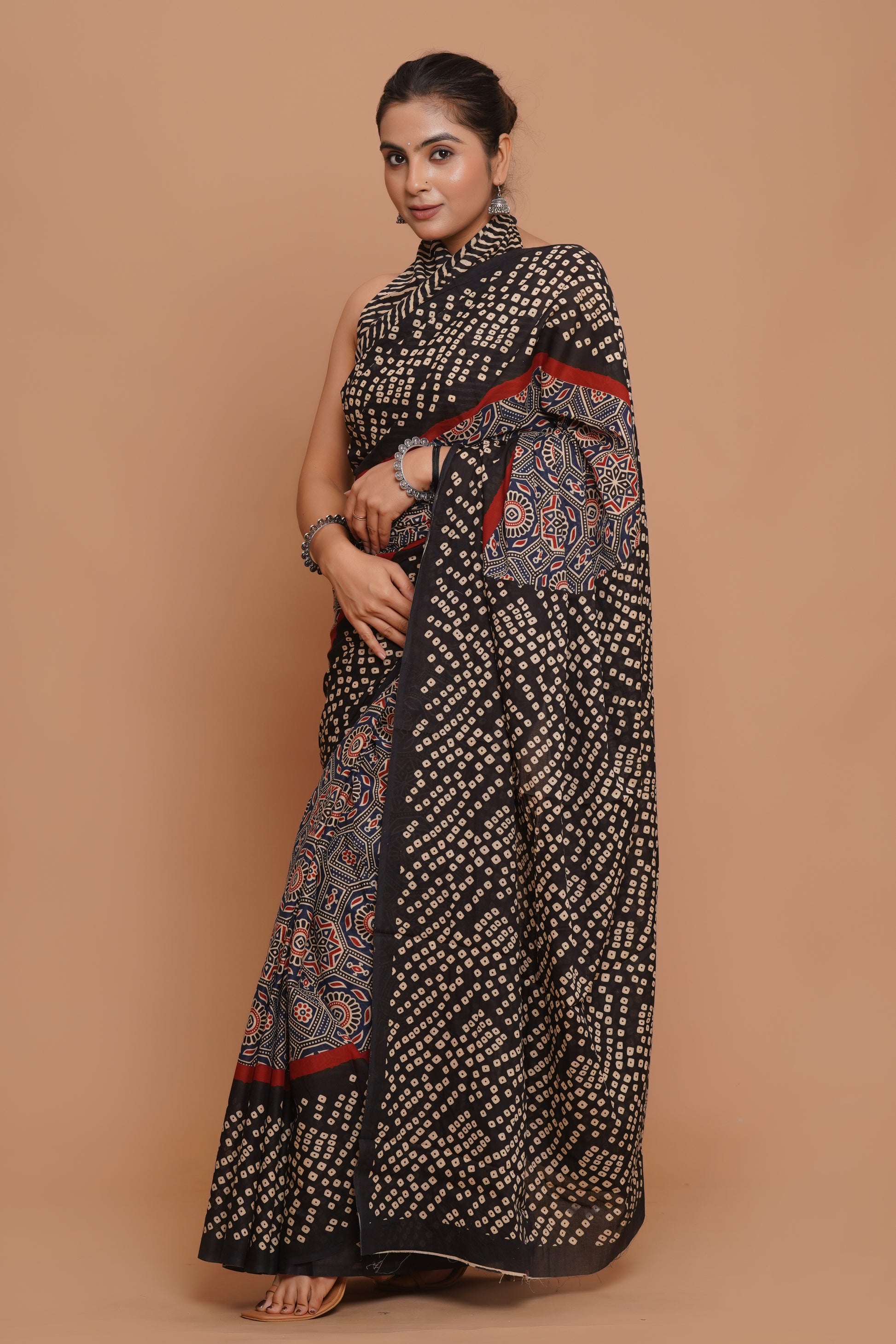 Bagru Print Mulmul Cotton Saree – Royal Dot Print