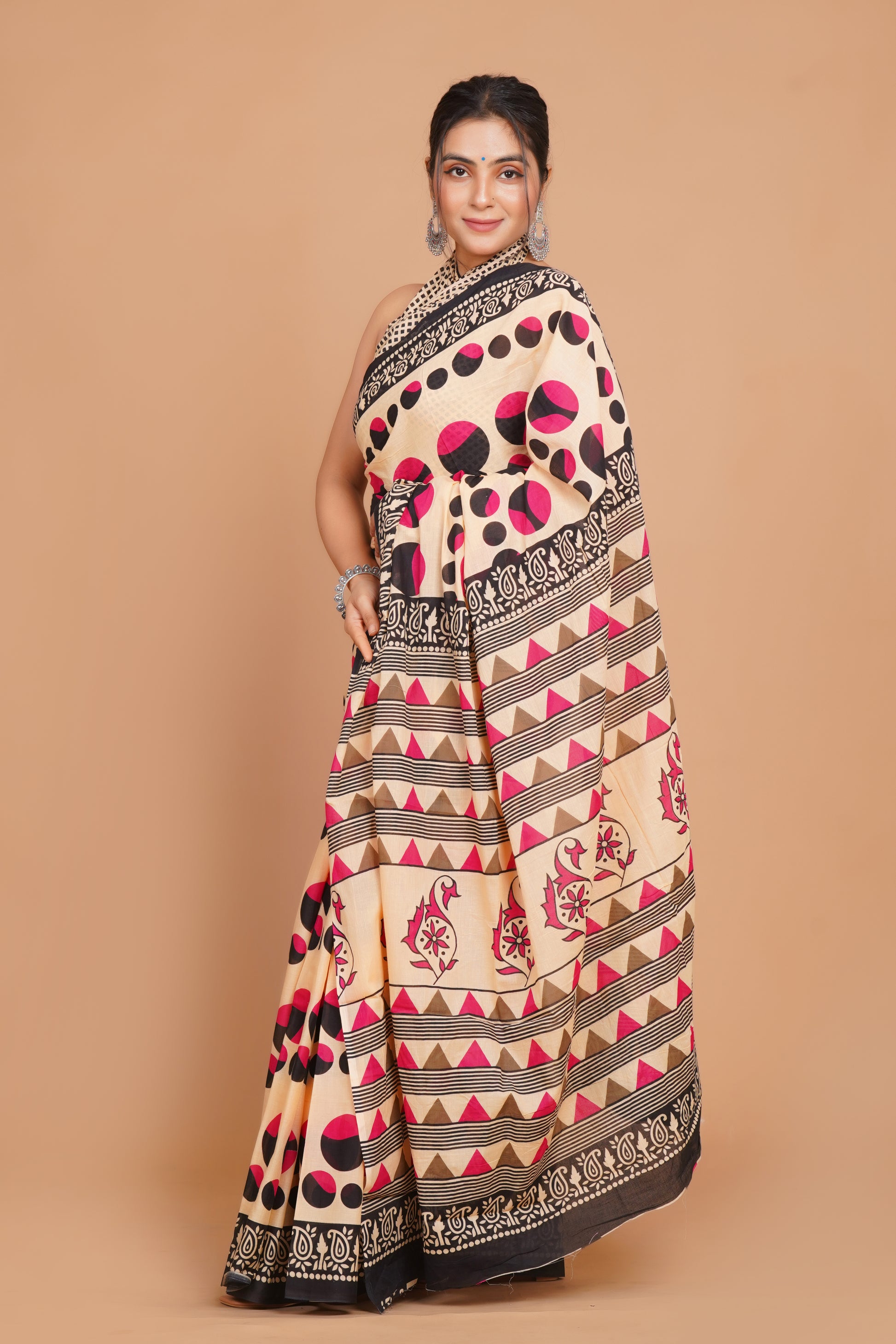 Bagru Print Mulmul Cotton Saree – Diamond Dot Print