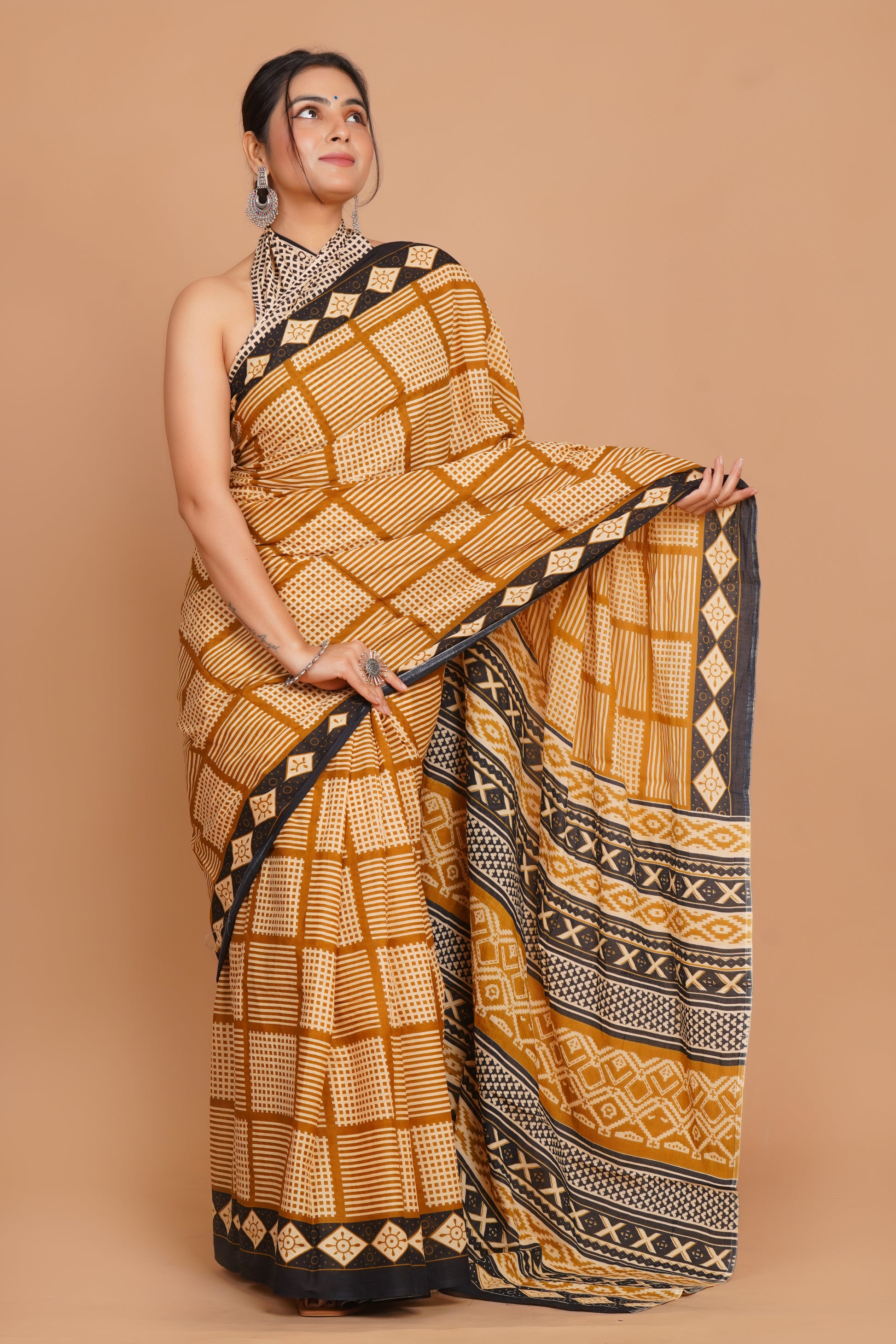 Bagru Print Mulmul Cotton Saree – Floral Buti Print