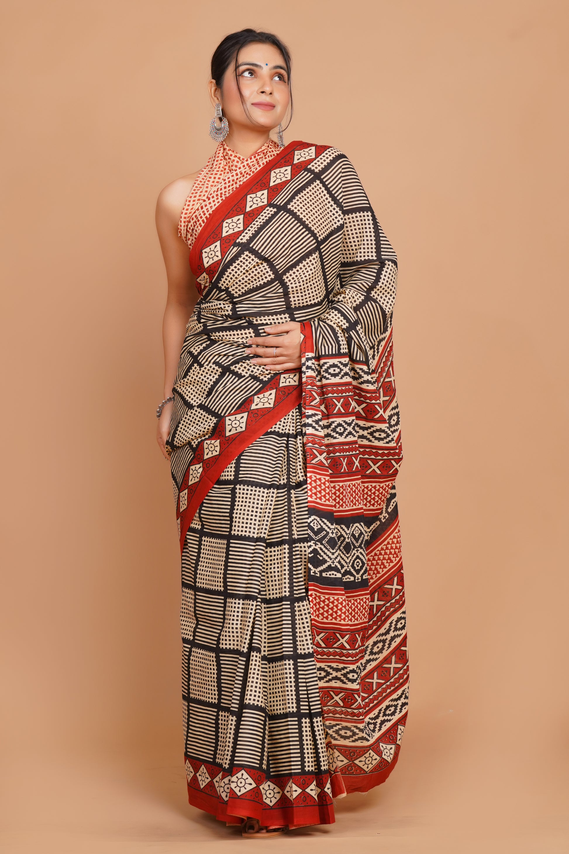 Bagru Print Mulmul Cotton Saree – Floral Buti Print