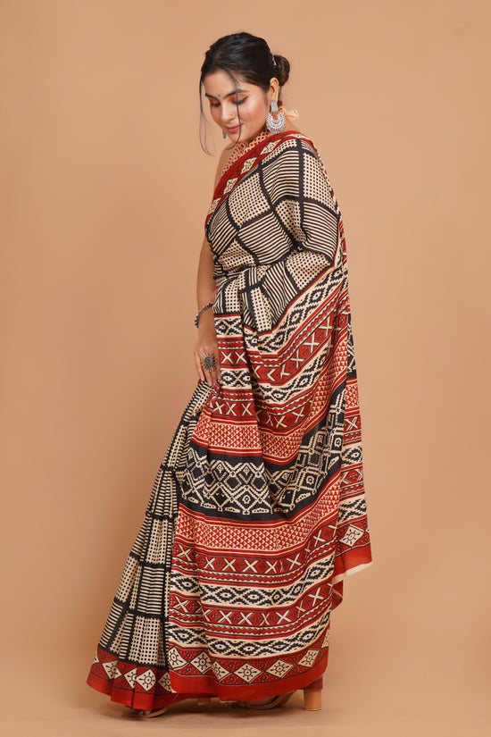 Bagru Print Mulmul Cotton Saree – Floral Buti Print